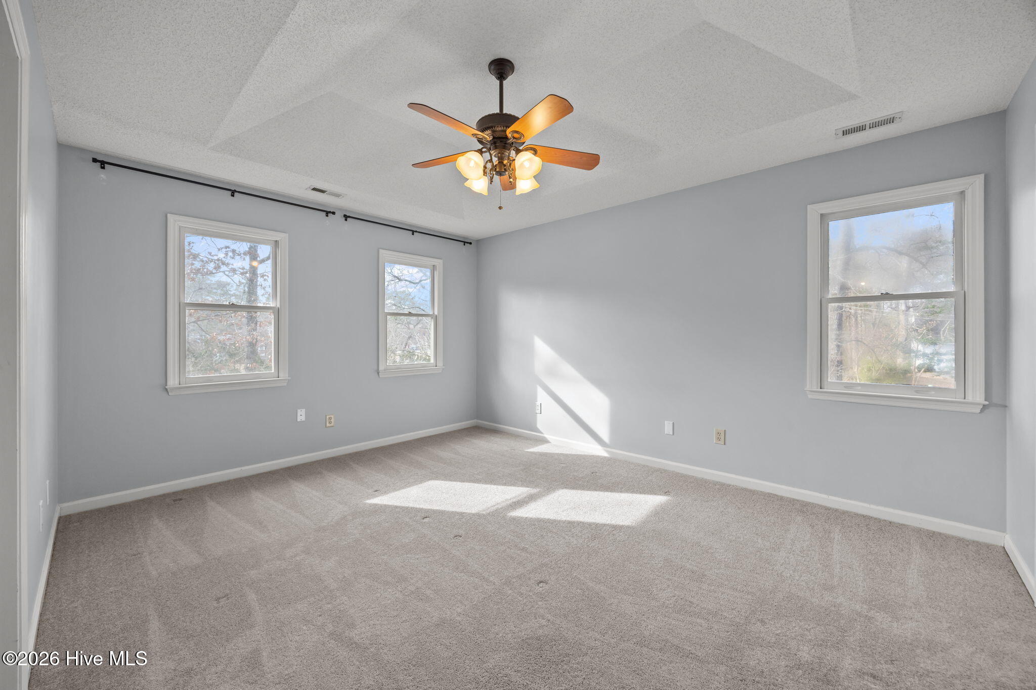 100552786 | Photo 14