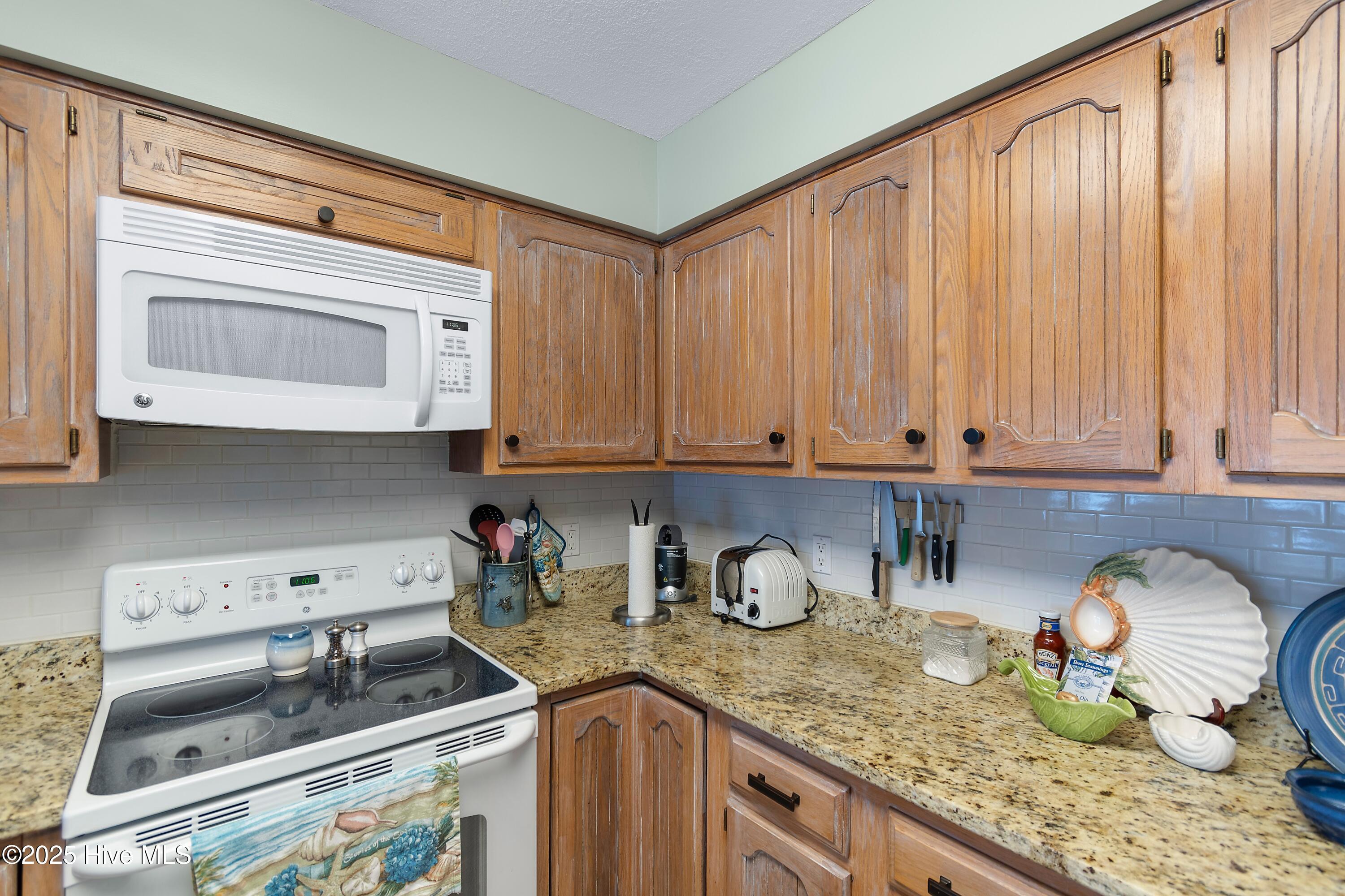 100537972 | Photo 20