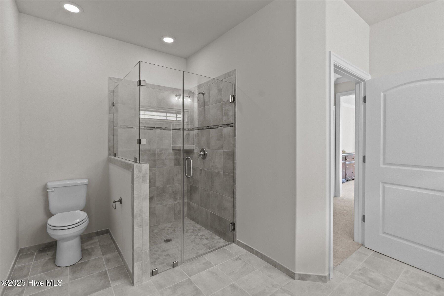 100501271 | Photo 15