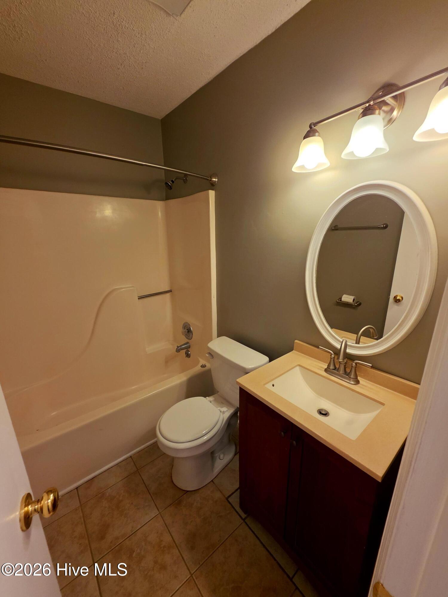 100567105 | Photo 14