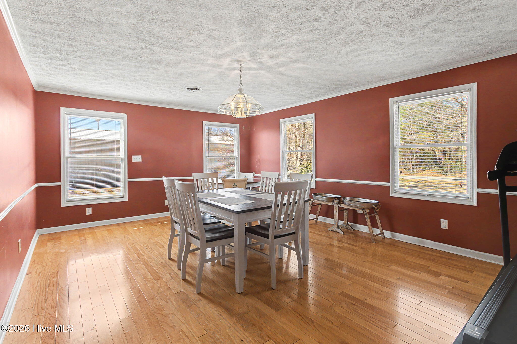 100551680 | Photo 10