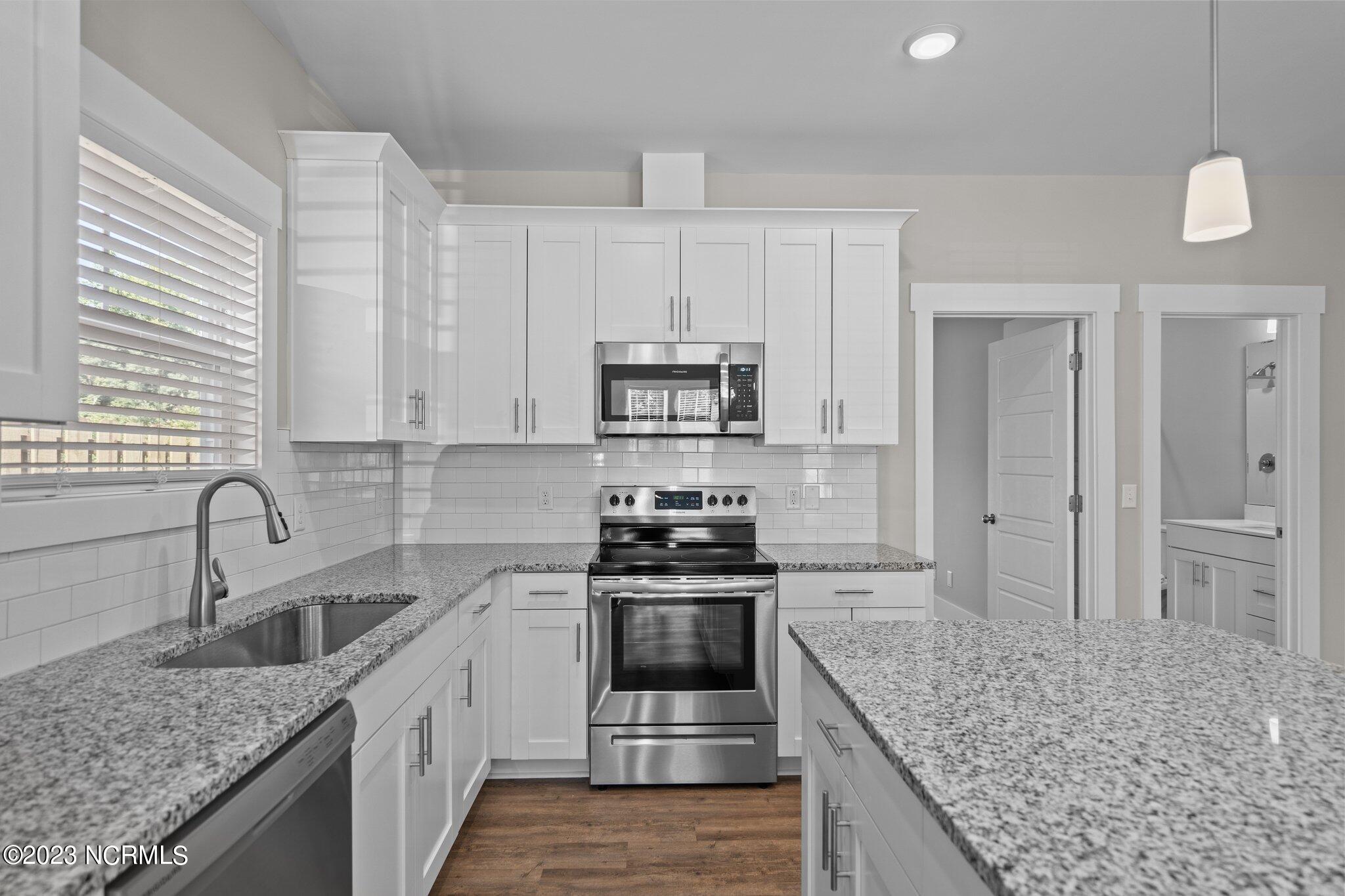 100545578 | Photo 21