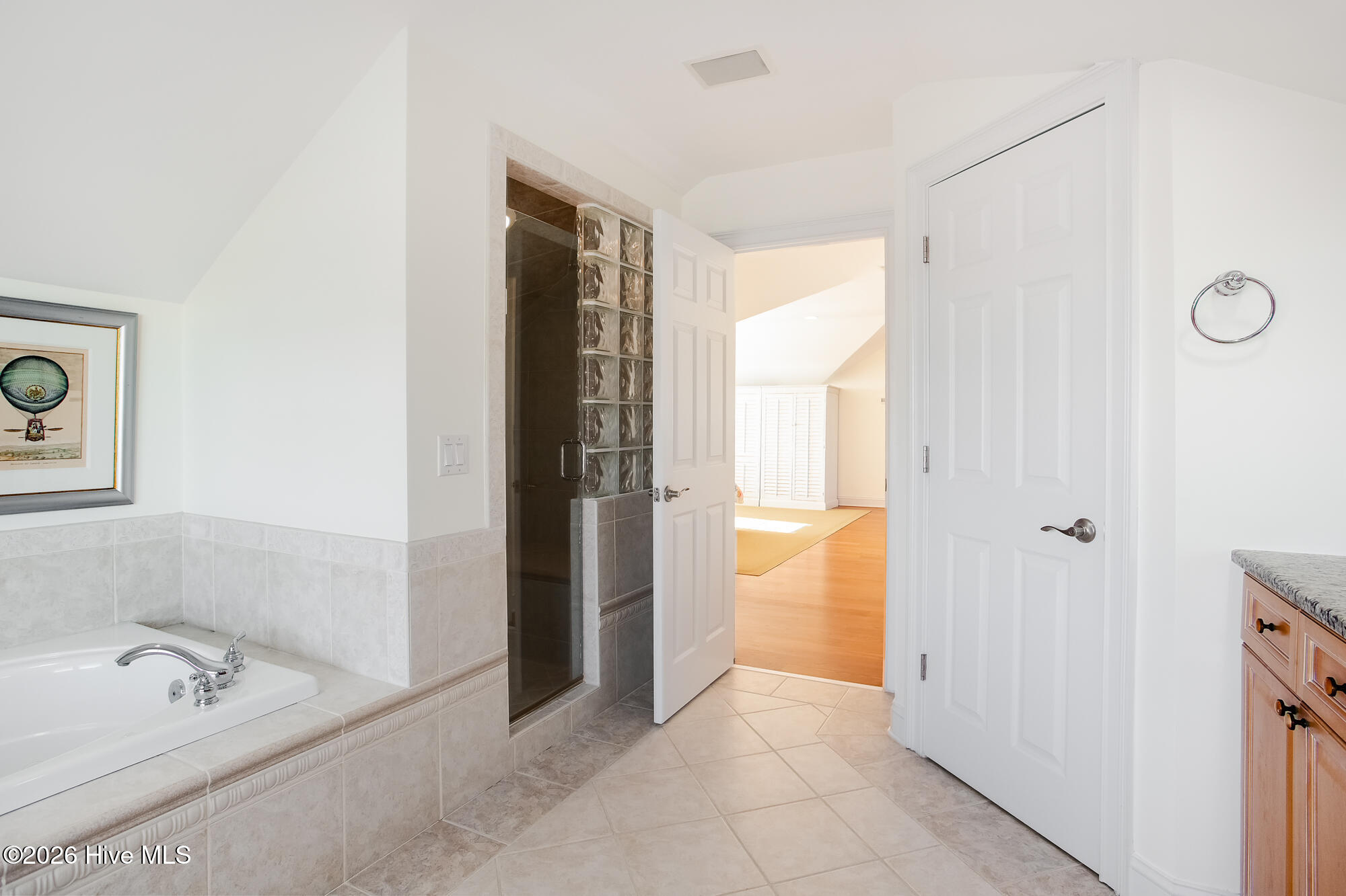 100555453 | Photo 44