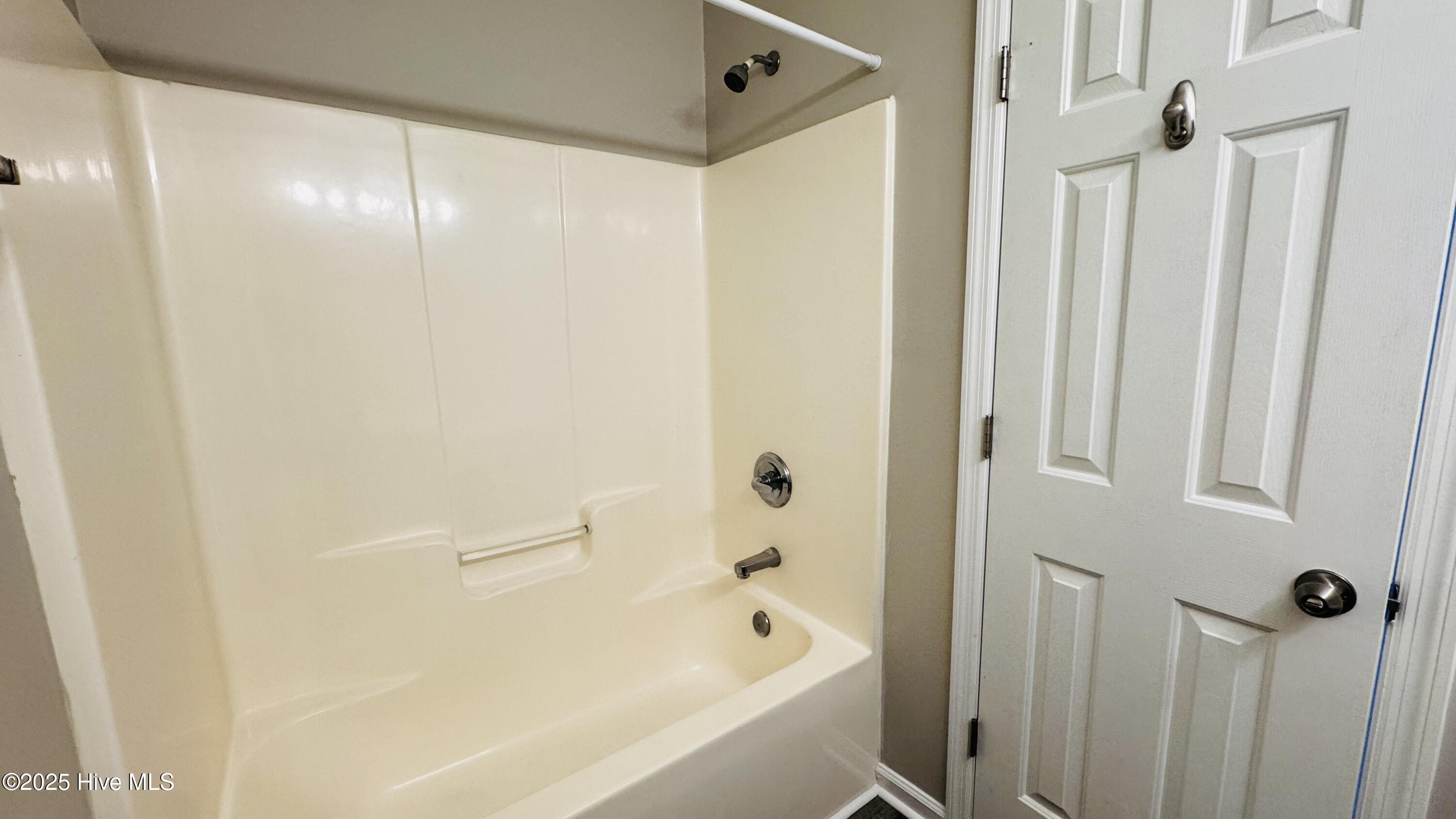 100544681 | Photo 16