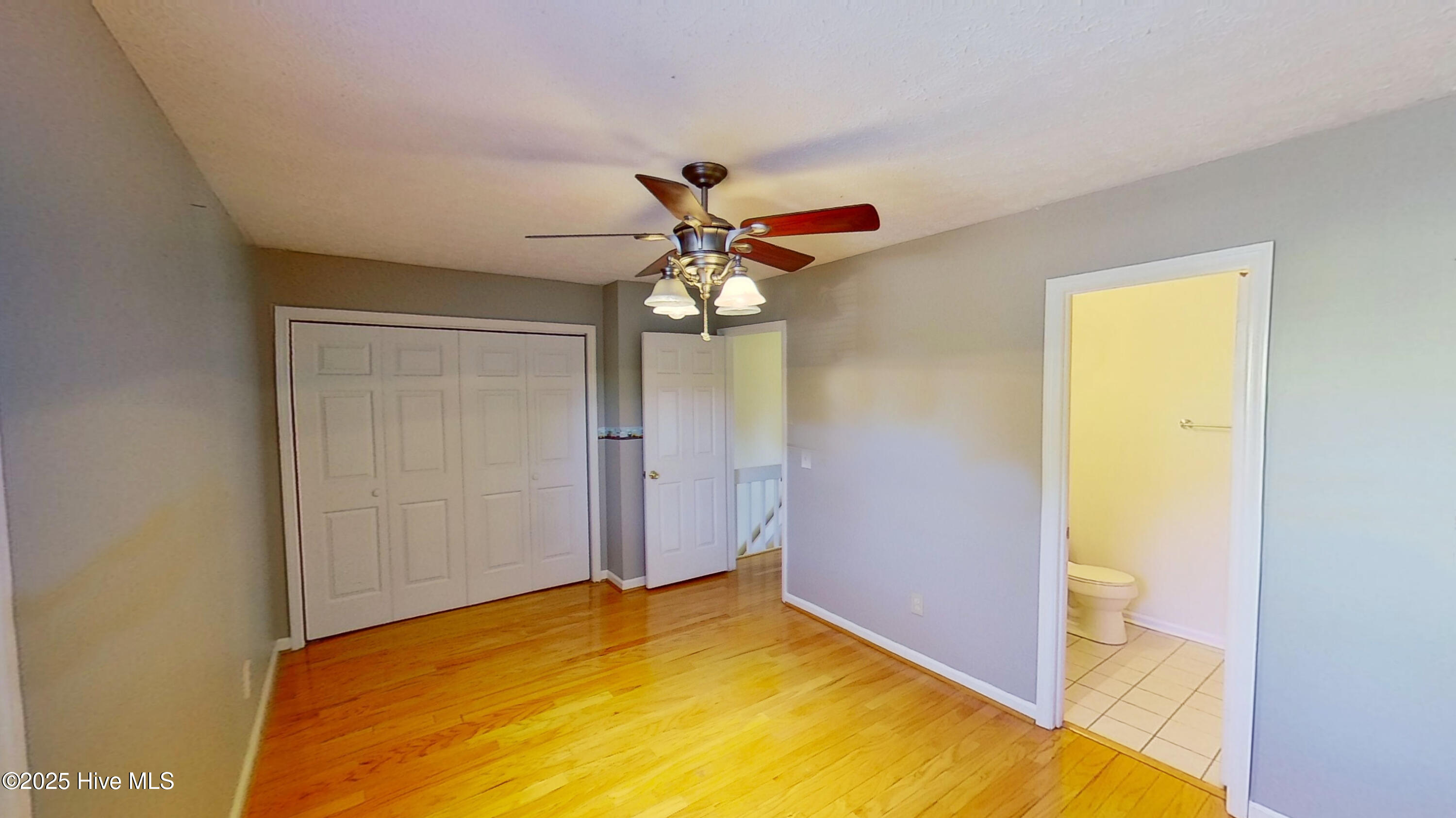 100540649 | Photo 19