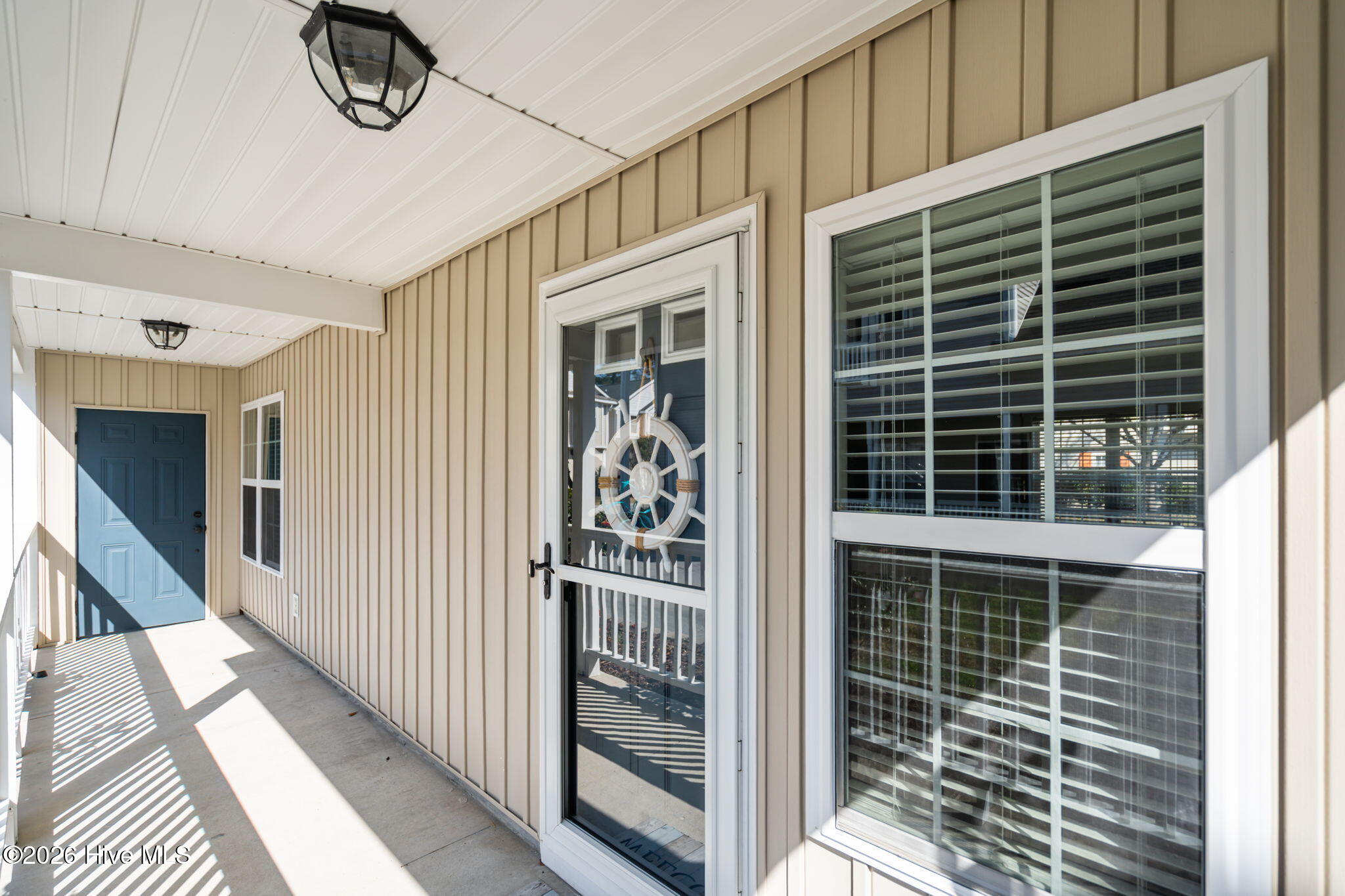 100559197 | Photo 55