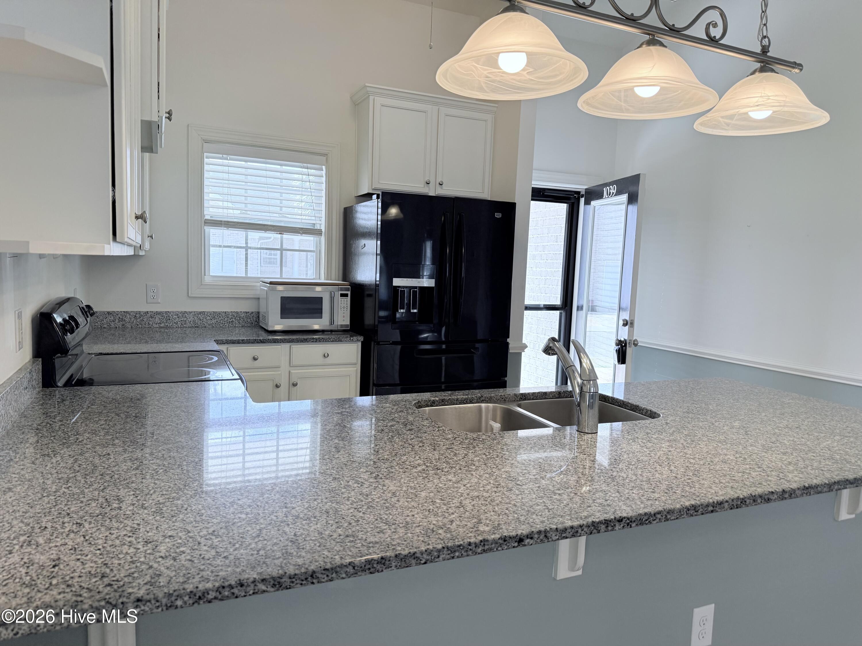 100564897 | Photo 45