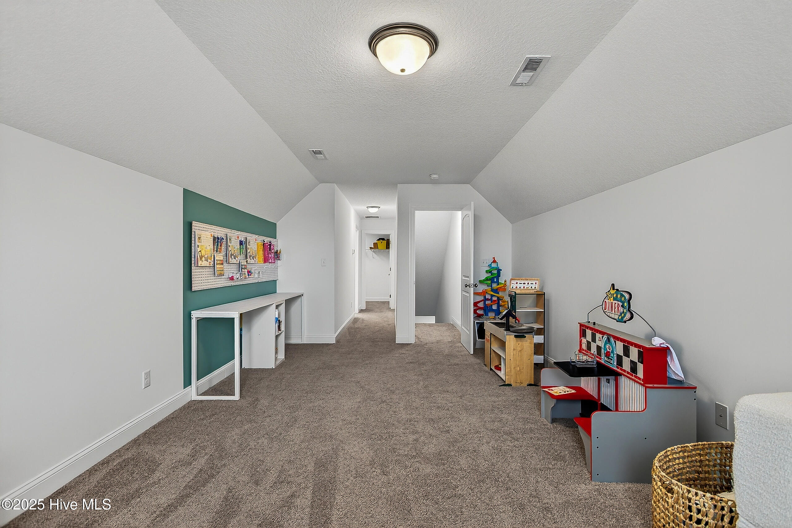 100542531 | Photo 37