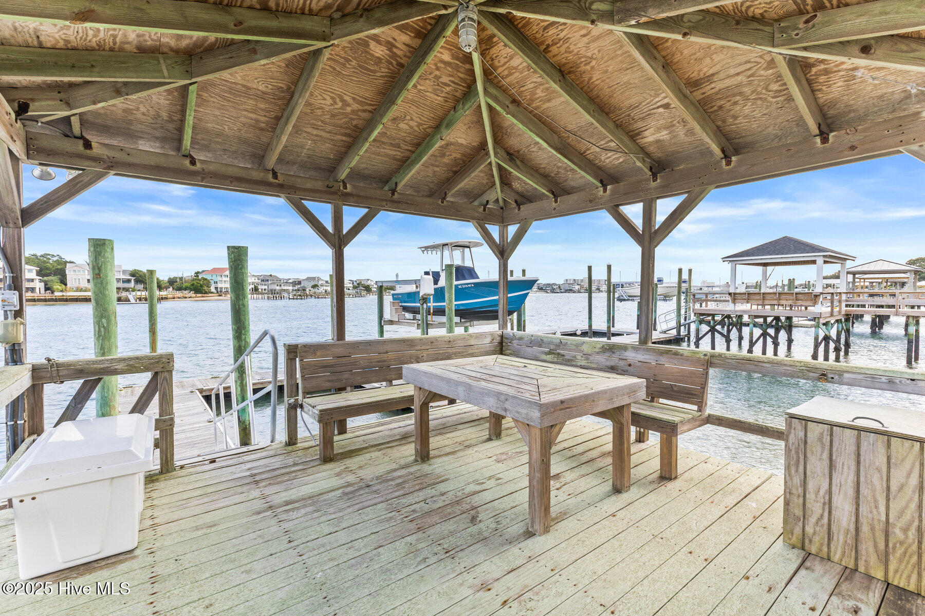 100535547 | Photo 22