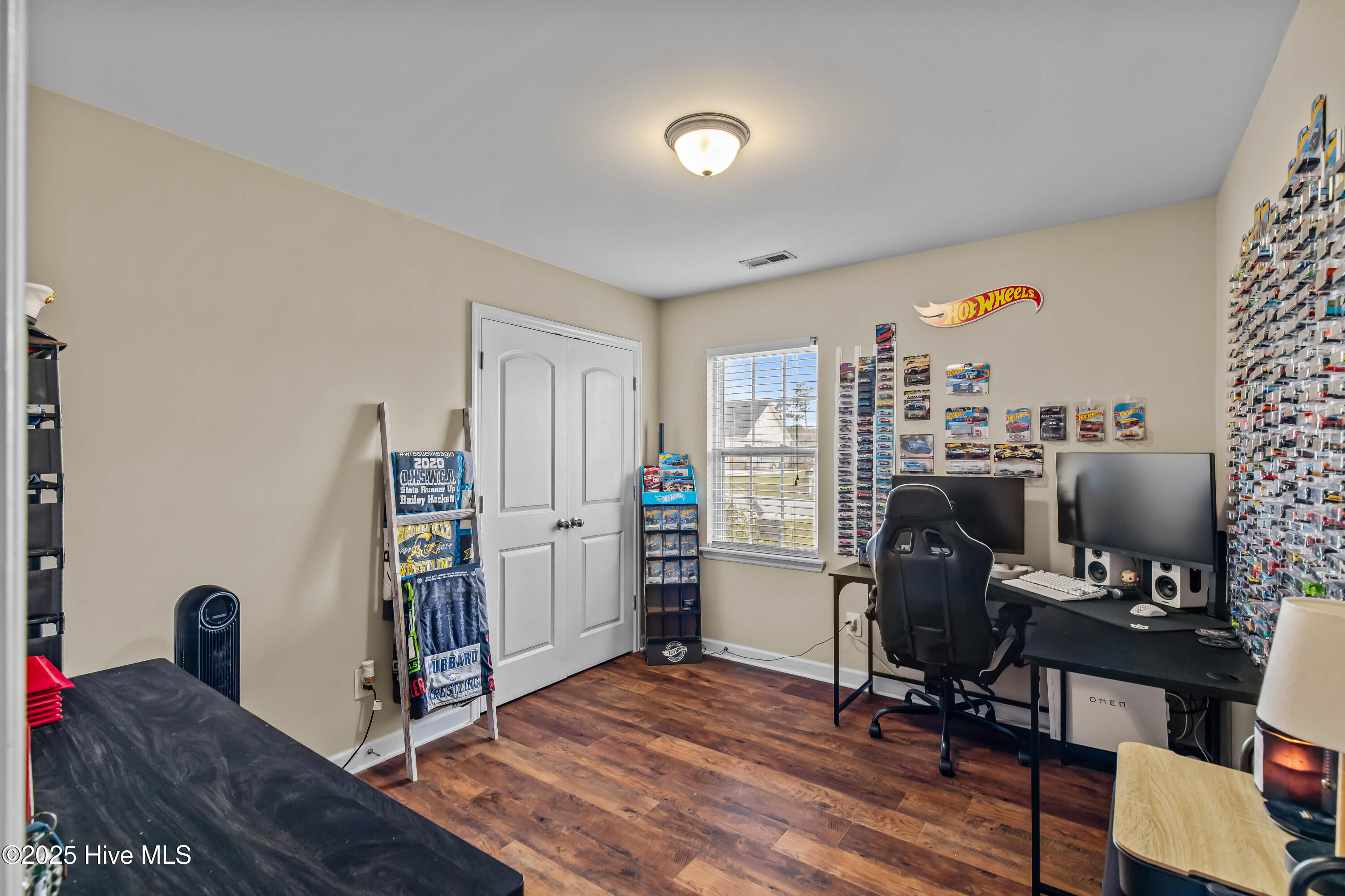 100534497 | Photo 24