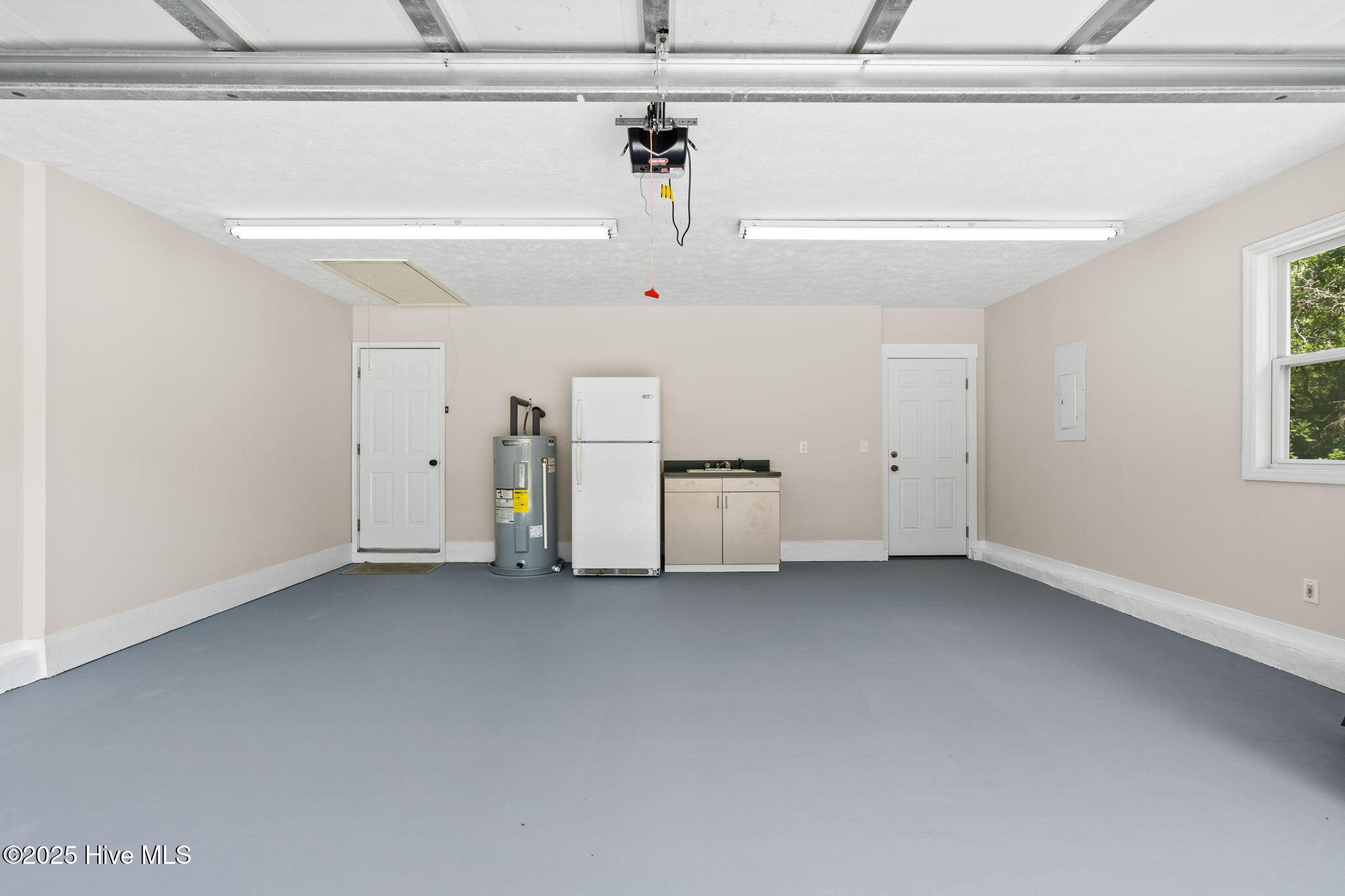 100551974 | Photo 33