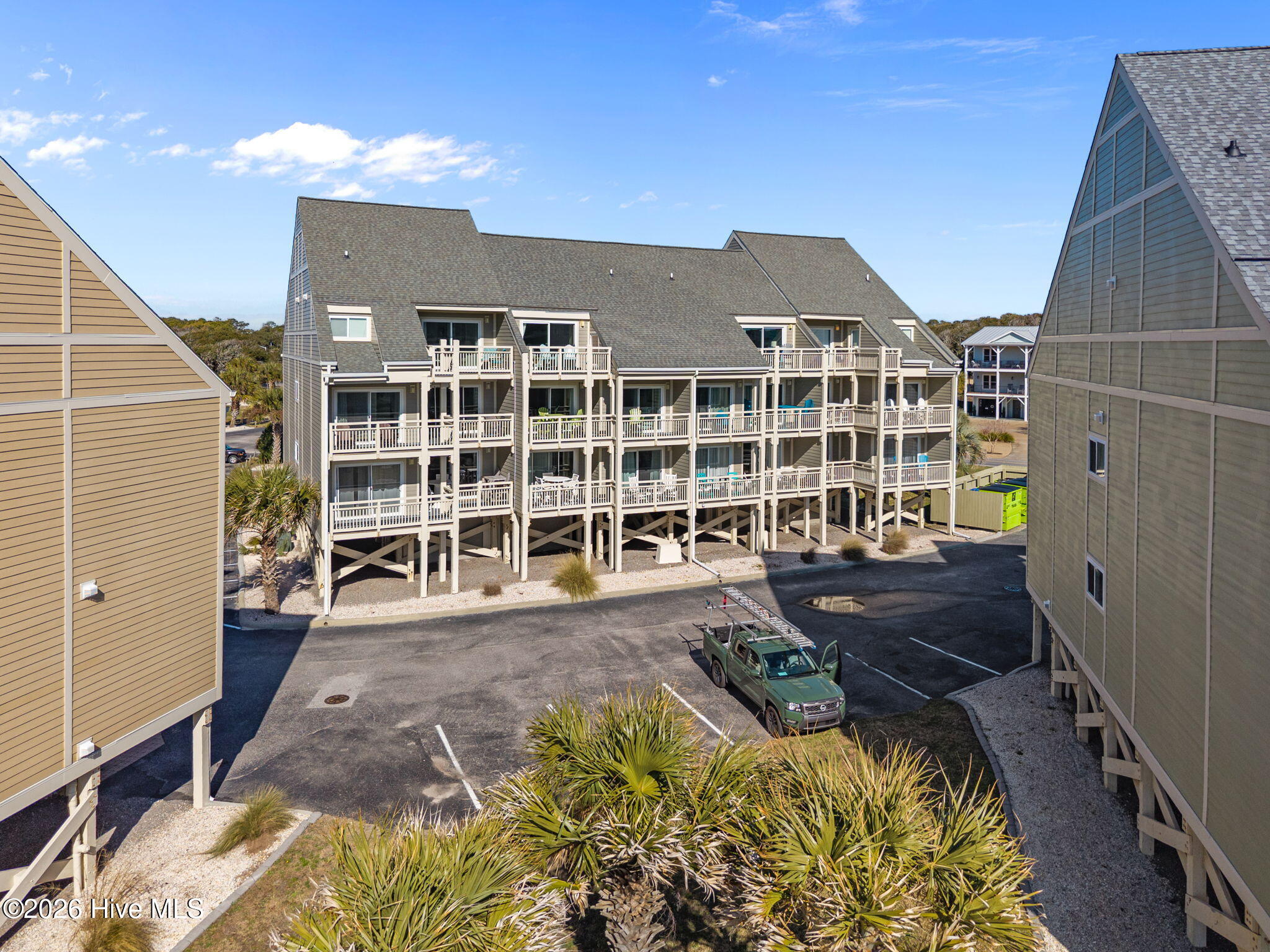 100550399 | Photo 41