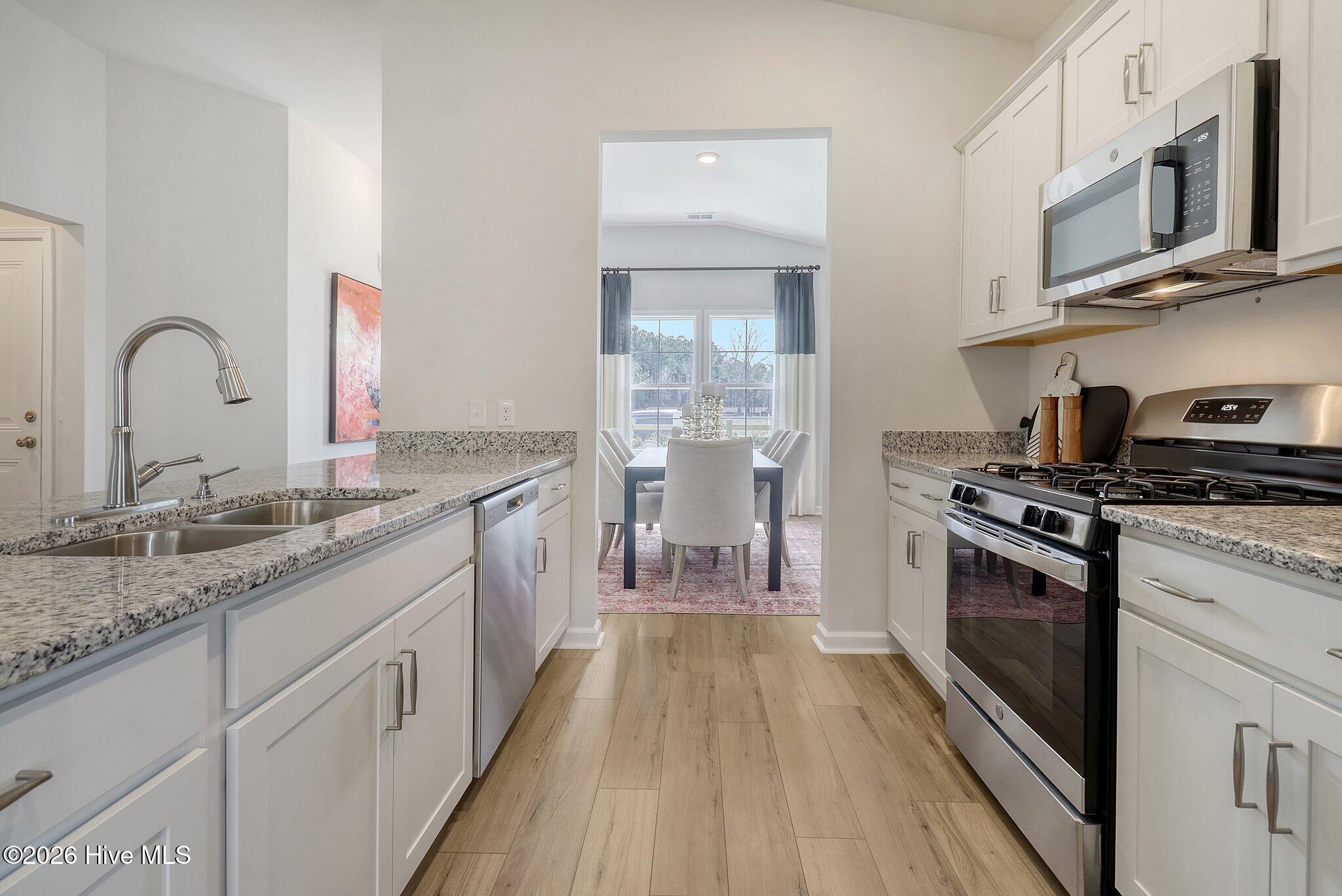 100551903 | Photo 16