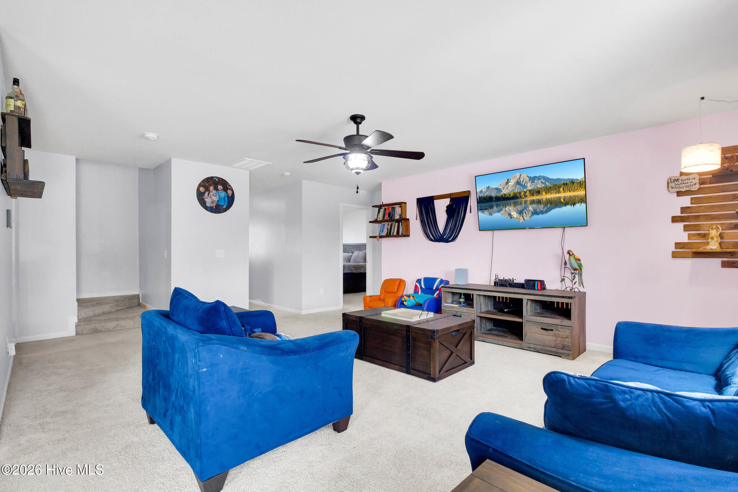 100561296 | Photo 12