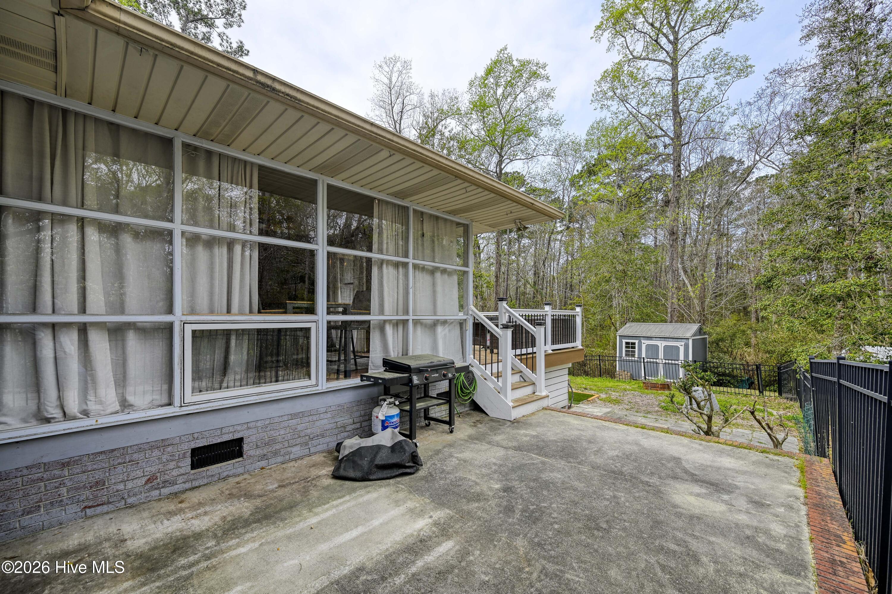 100562764 | Photo 27