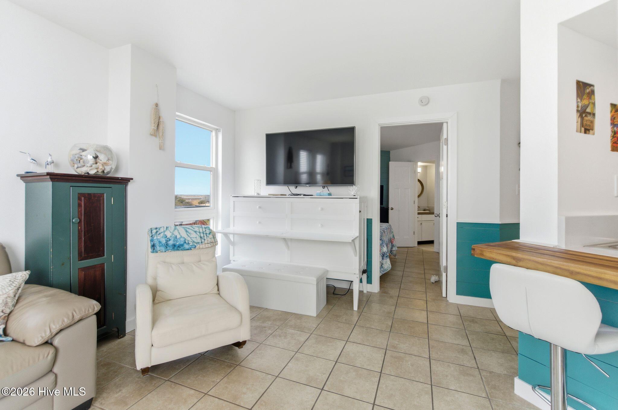 100564198 | Photo 15