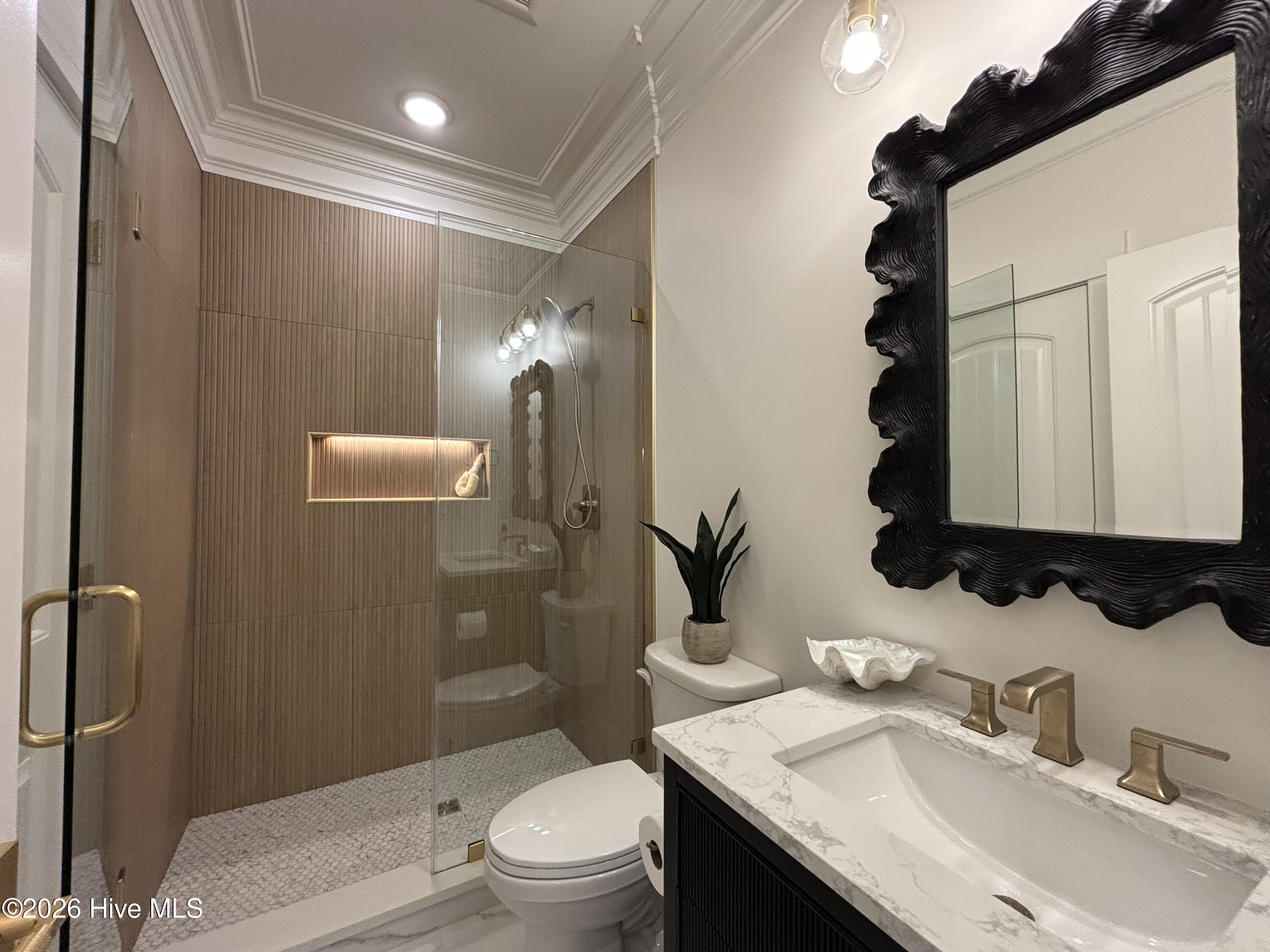 100516902 | Photo 98