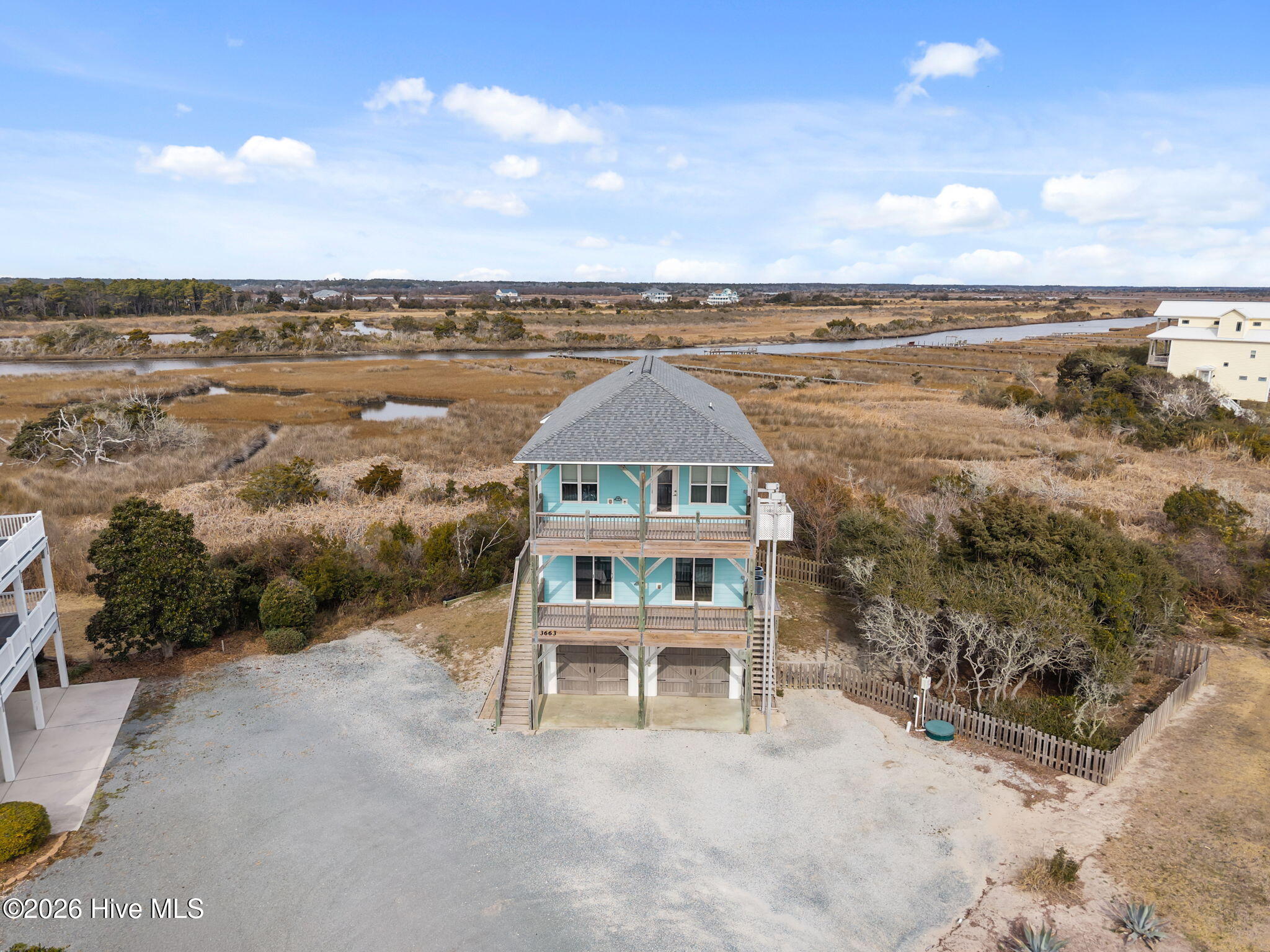 100534705 | Photo 50