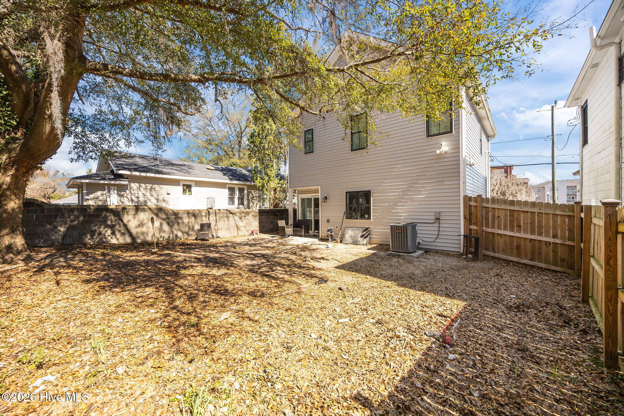 100556827 | Photo 27