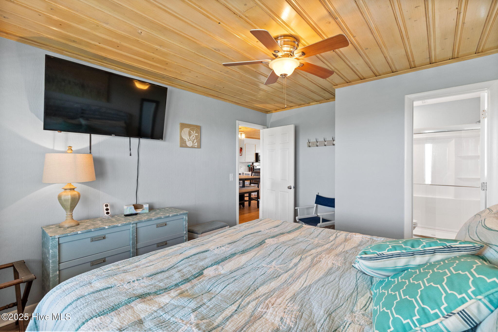 100517411 | Photo 13