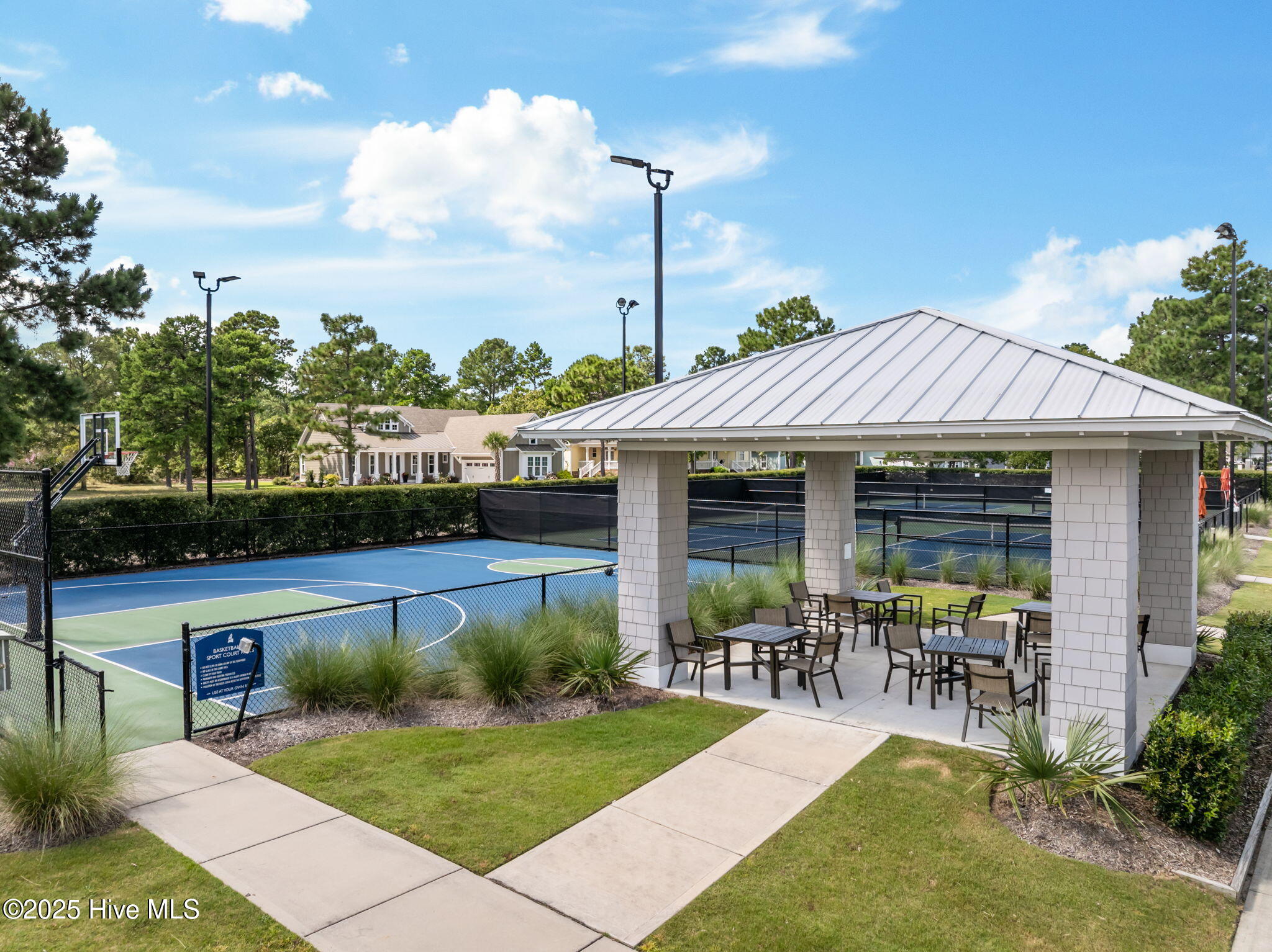 100526969 | Photo 68