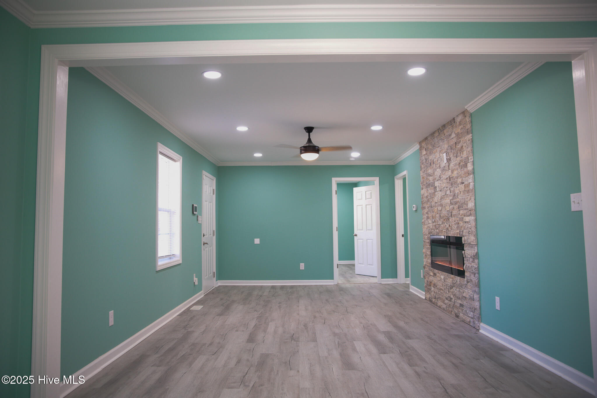 100544584 | Photo 12