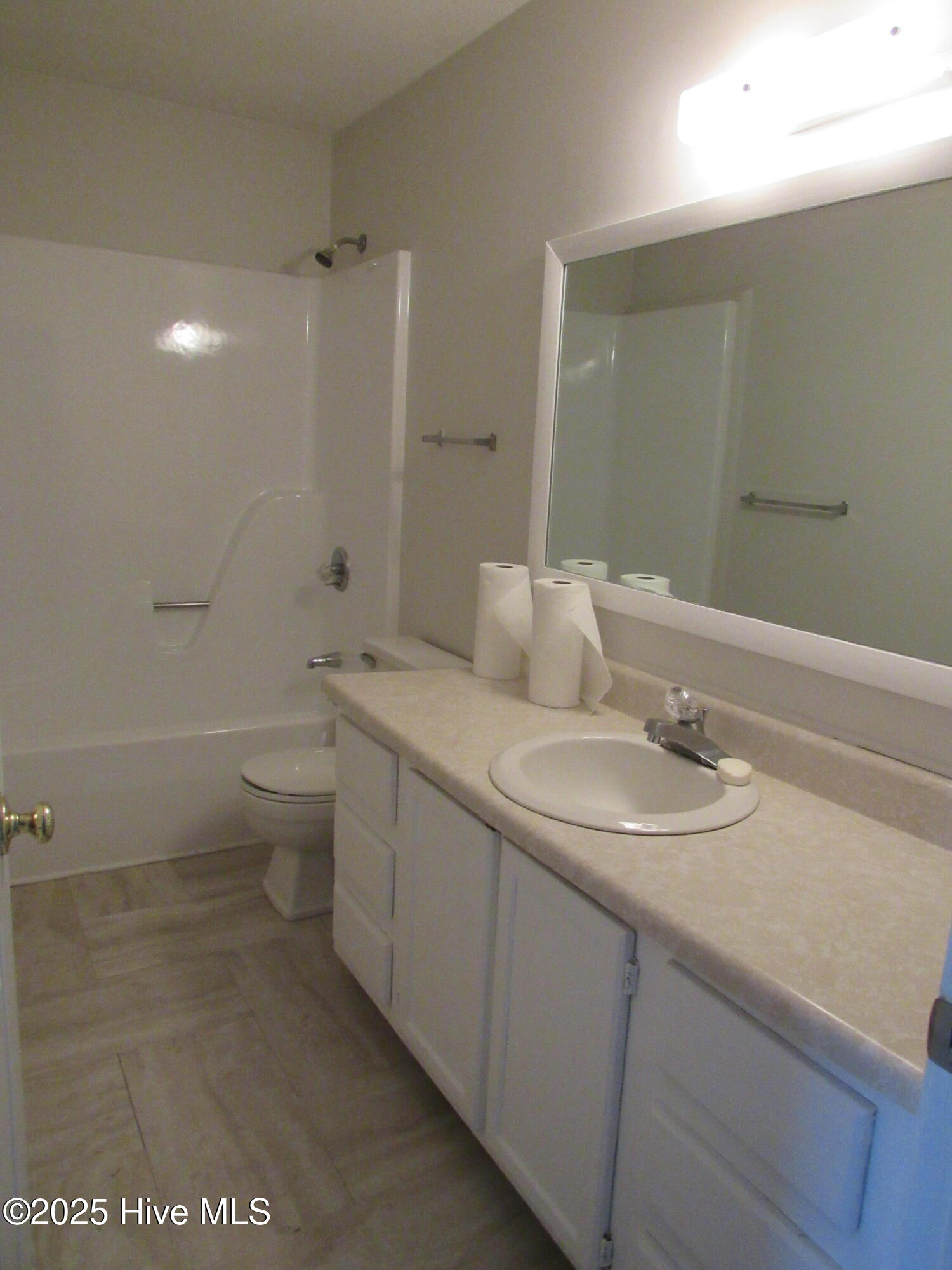 100547003 | Photo 20