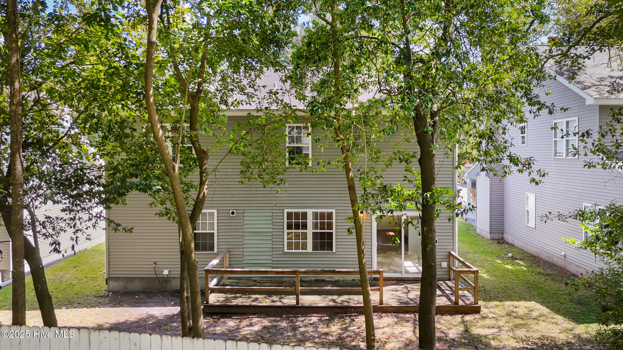 100531865 | Photo 33