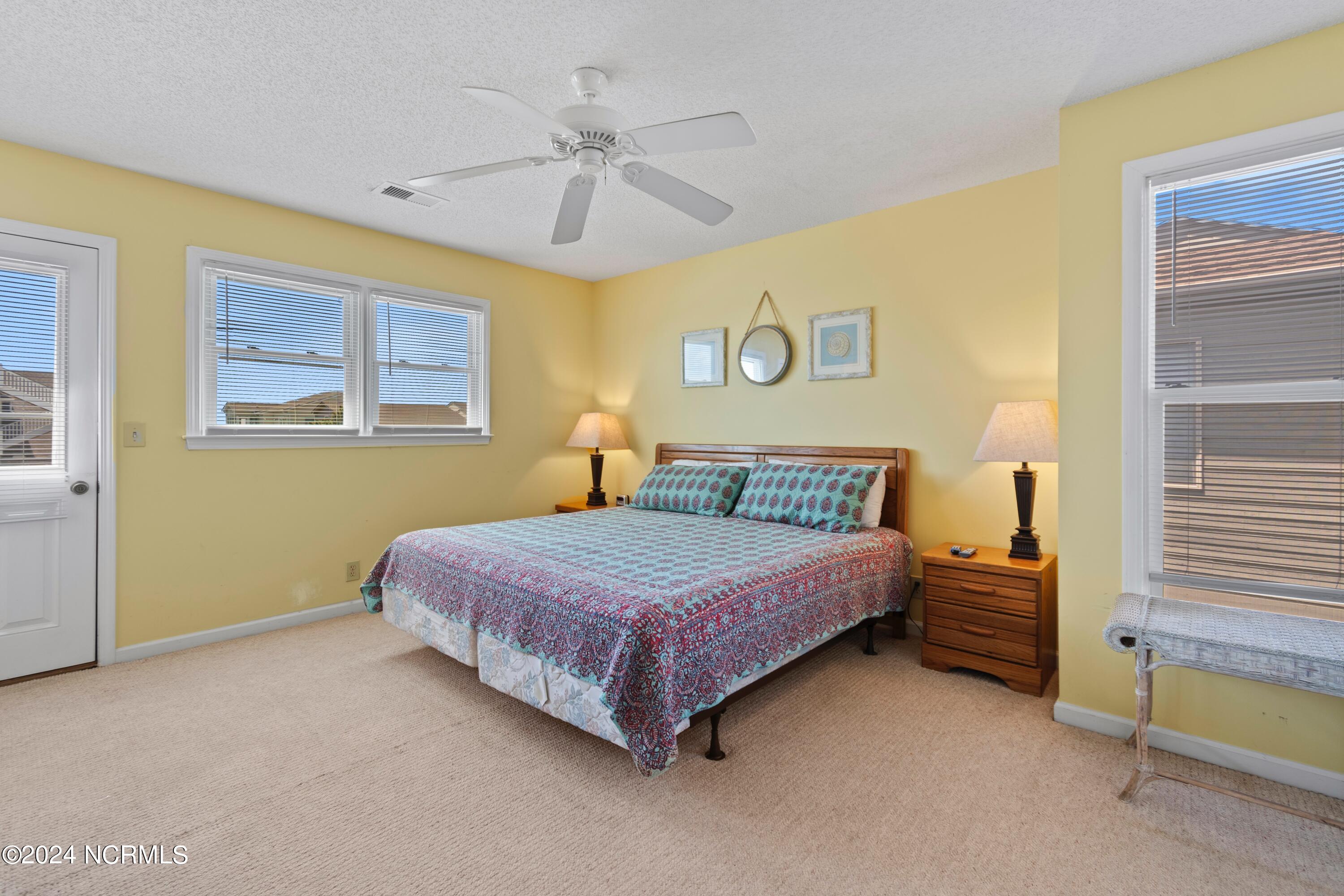 100440920 | Photo 35