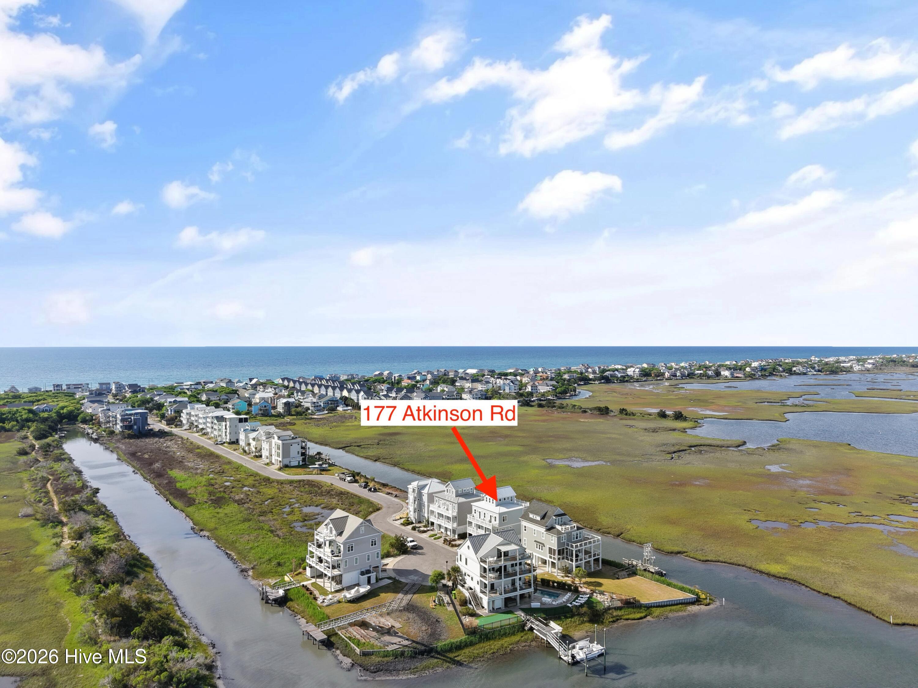 100569393 | Photo 55