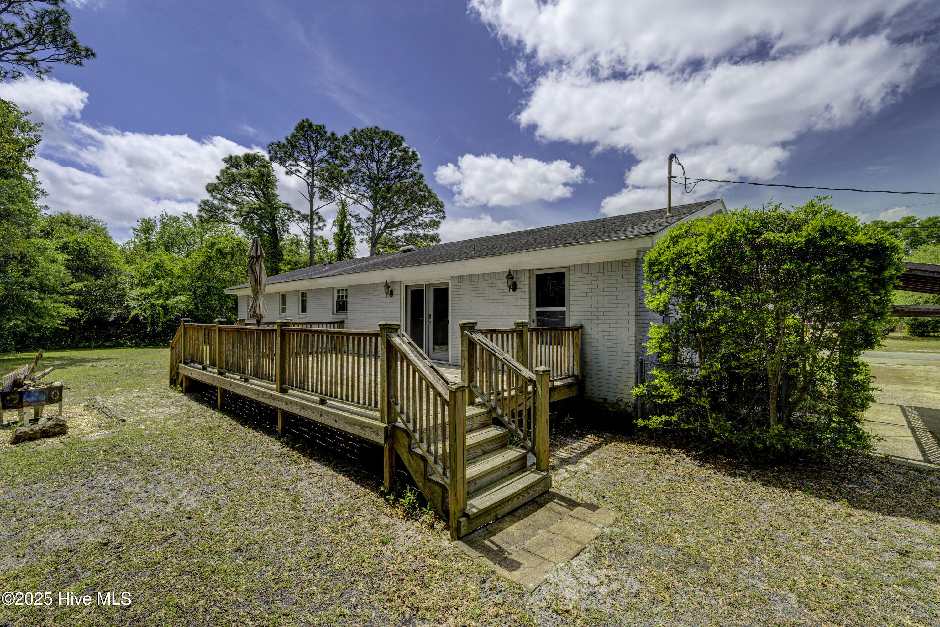 100525965 | Photo 46