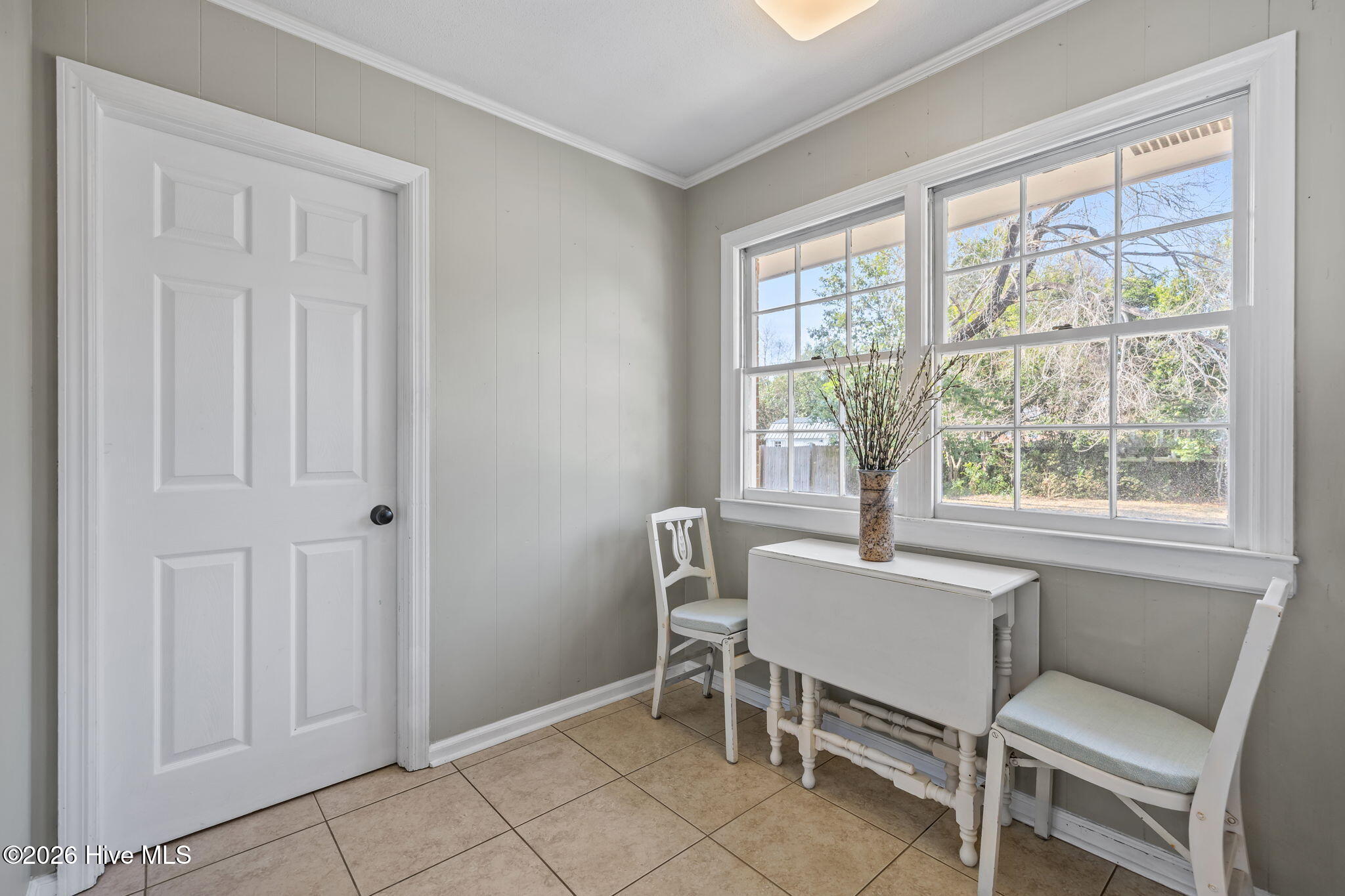 100557459 | Photo 23