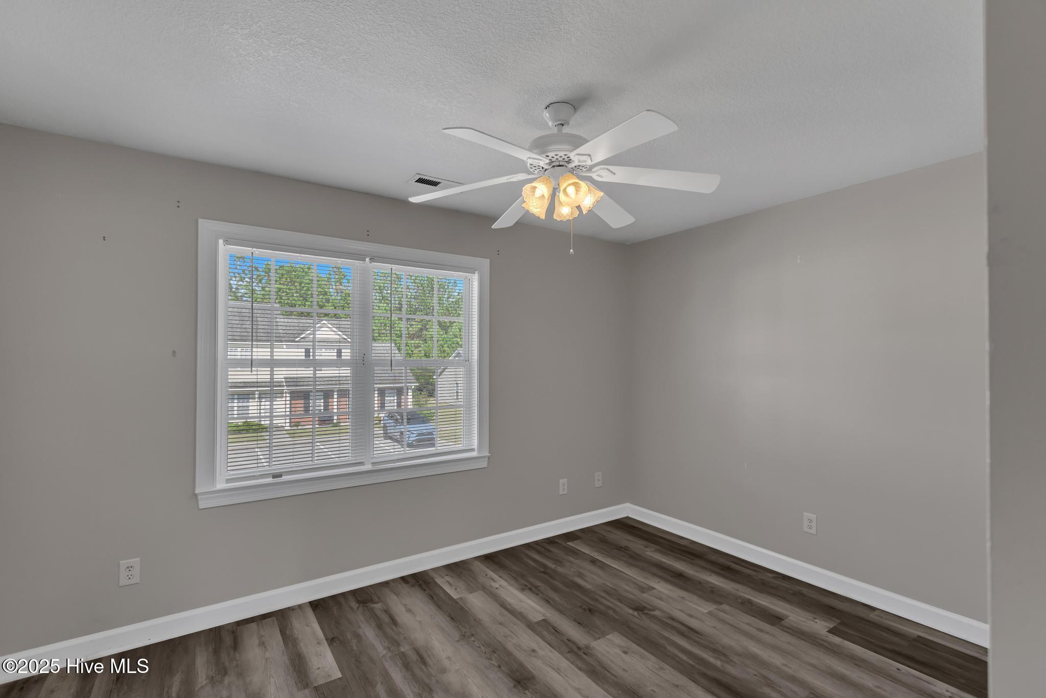 100539779 | Photo 14