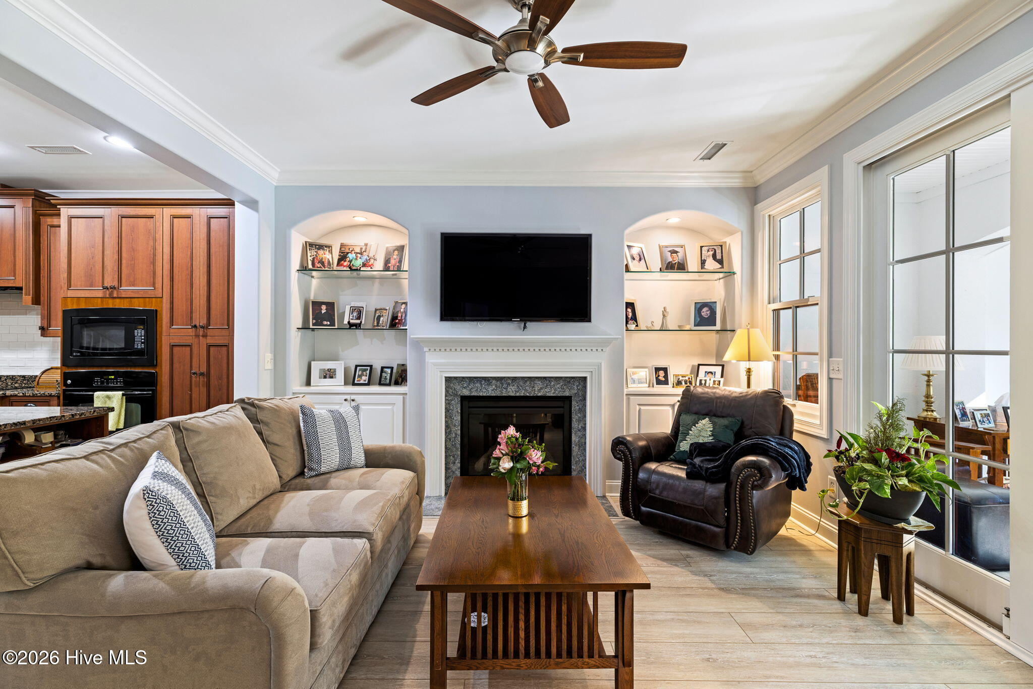 100551308 | Photo 16