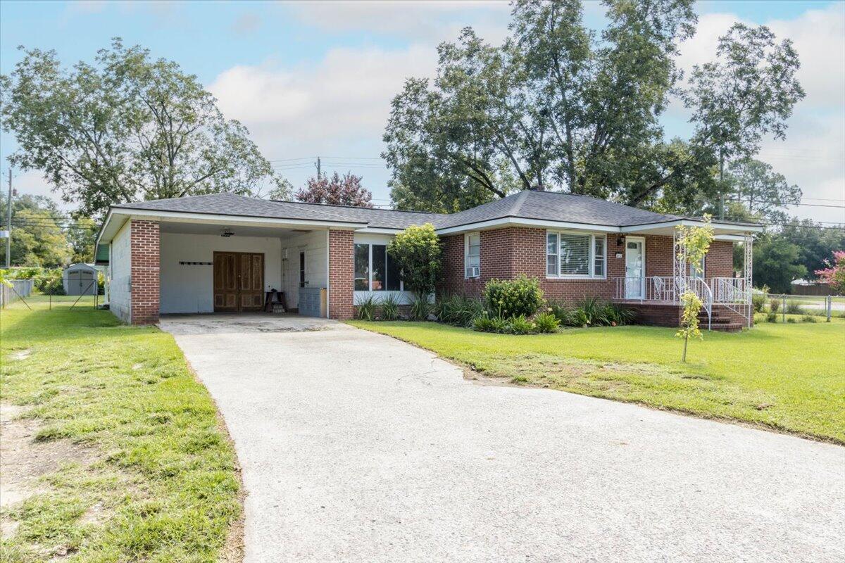 Homes for sale in Martinez, GA | 3613 Lake Shore Dr, Martinez, GA 30907 | MLS# 545990