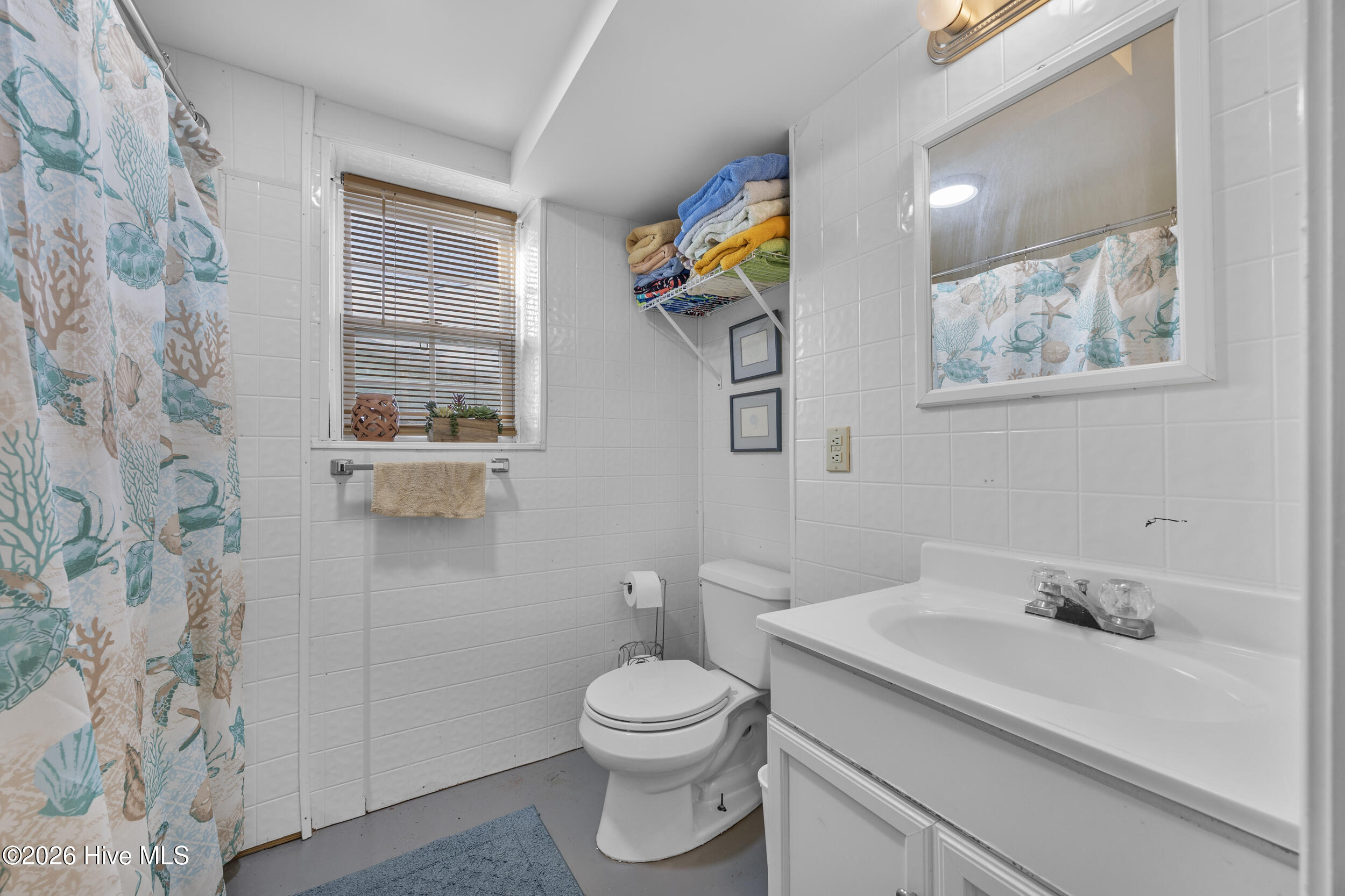 100548629 | Photo 26