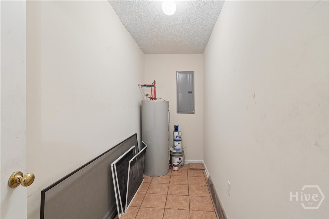 Indoor Utility Room

Of Kitchen