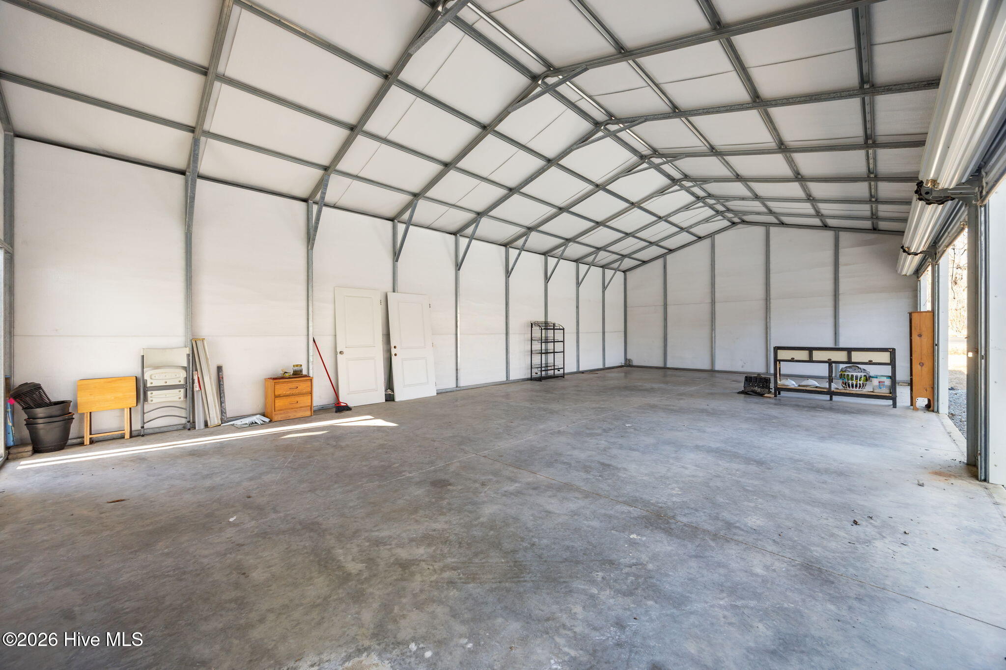 100553679 | Photo 34