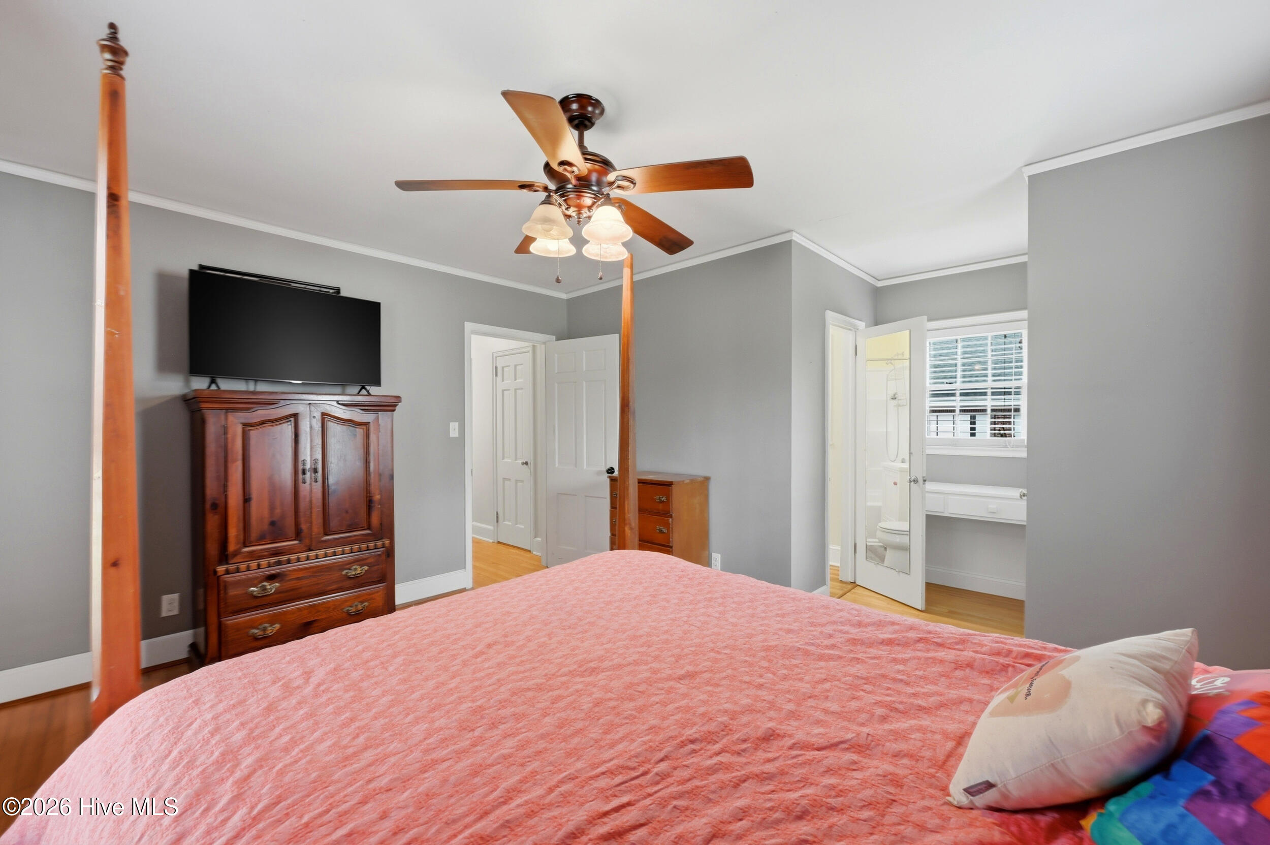 100560095 | Photo 27