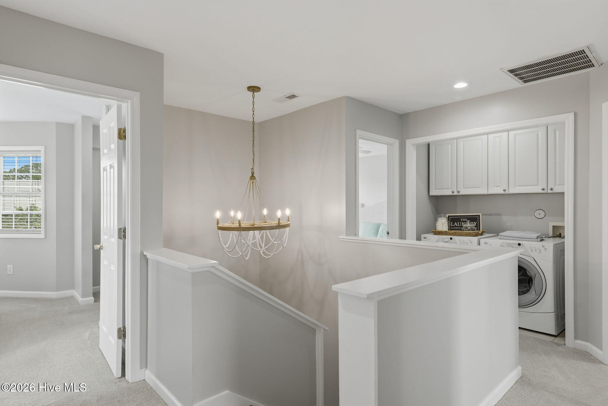 100565537 | Photo 67