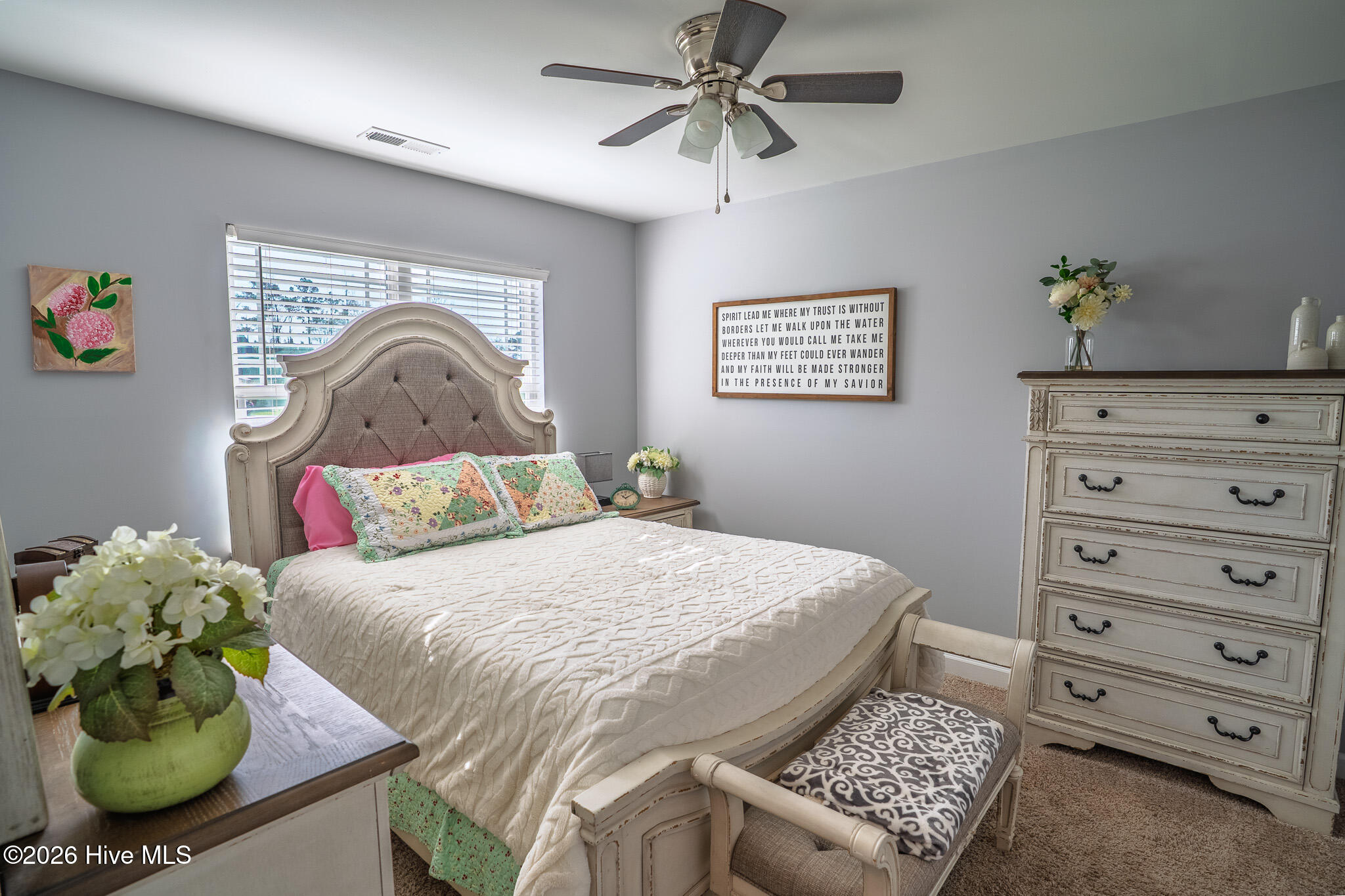 100568057 | Photo 11