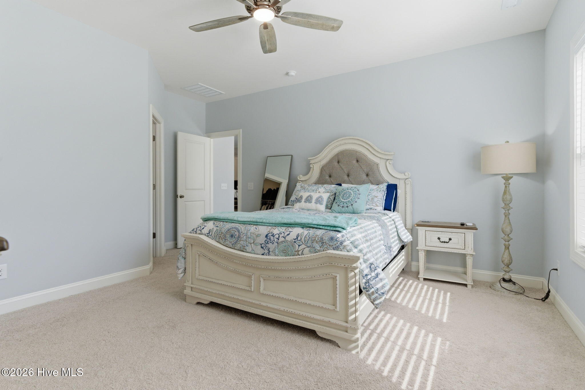 100554618 | Photo 34