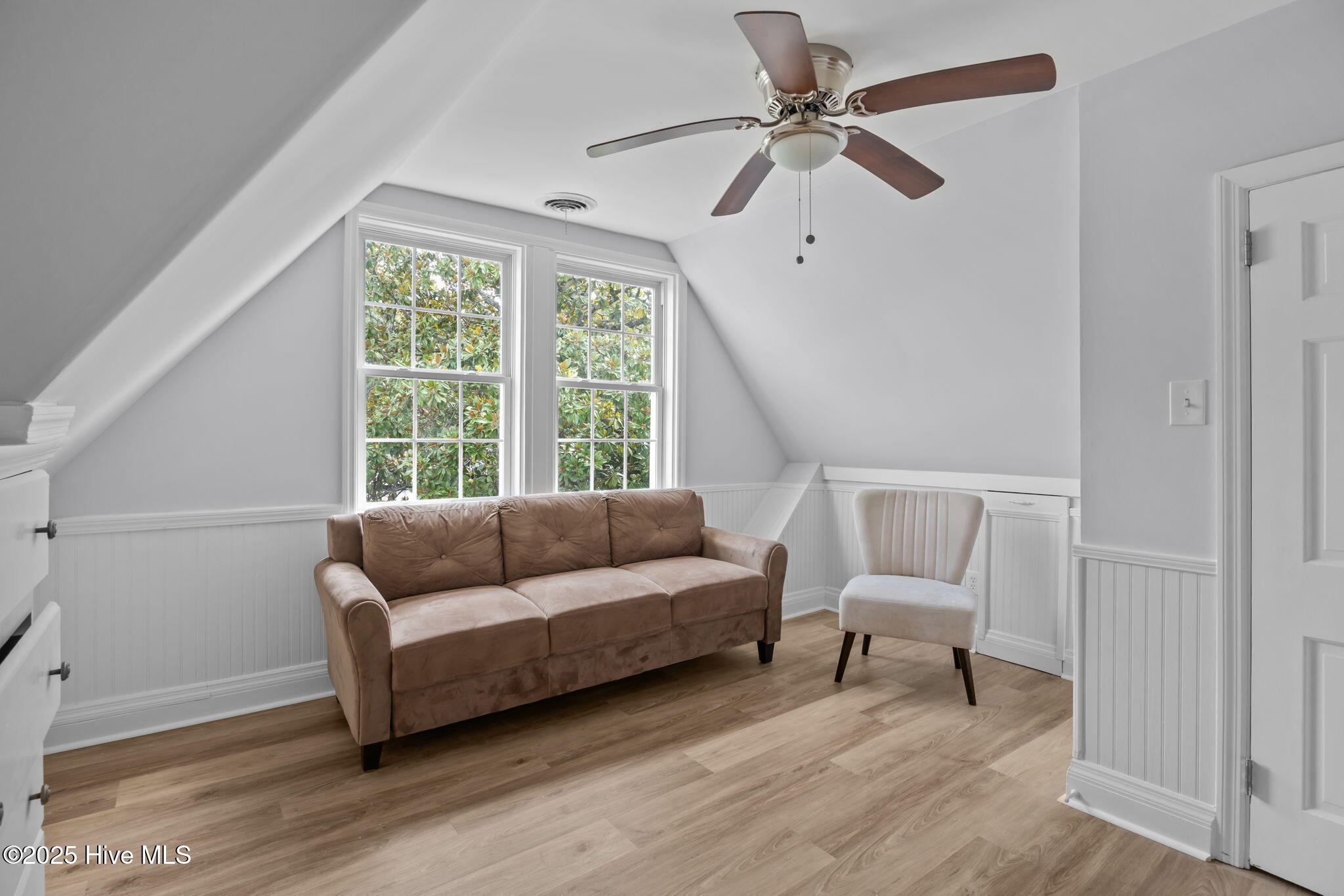 100520043 | Photo 34