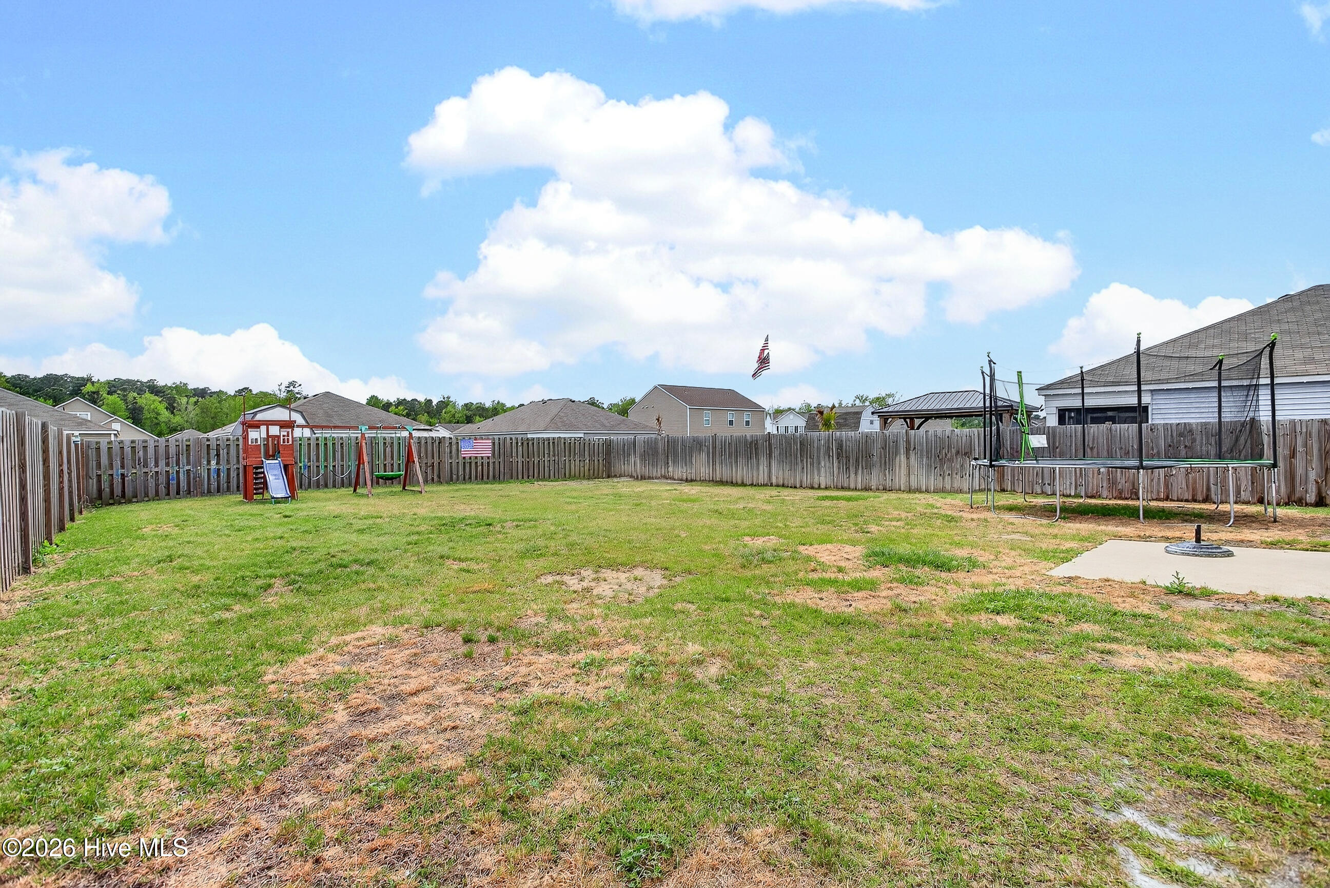 100565797 | Photo 31