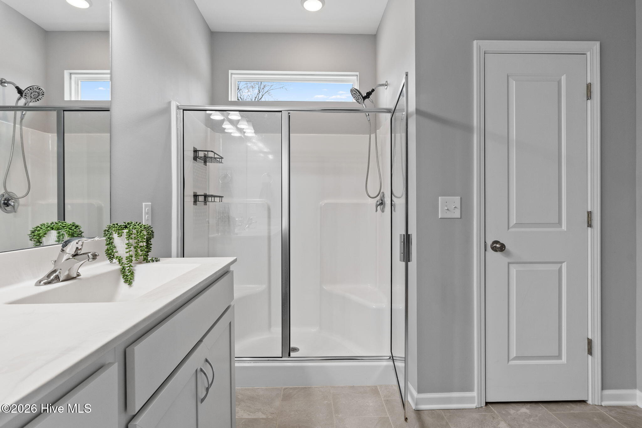 100559689 | Photo 18