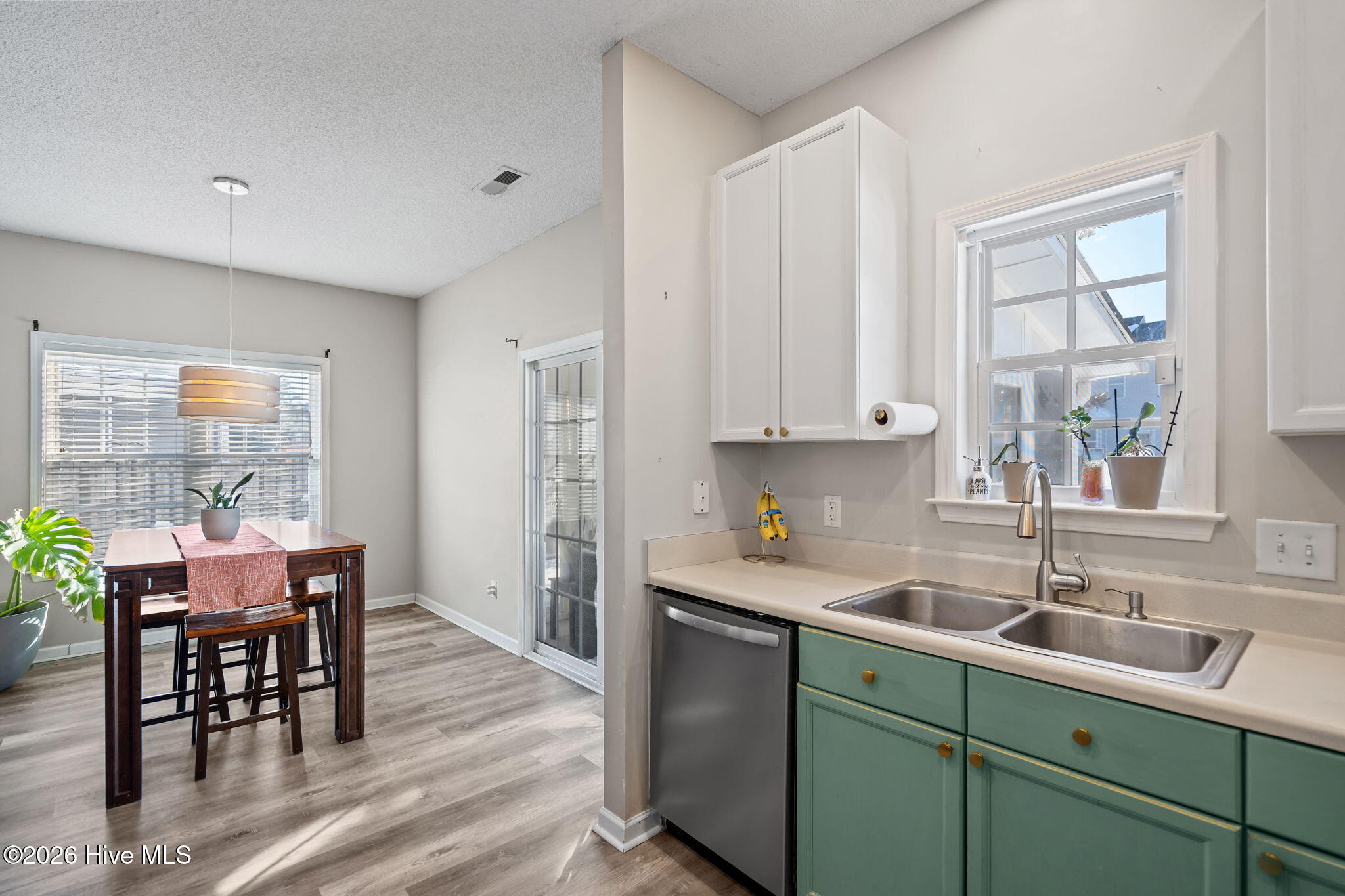 100552857 | Photo 13