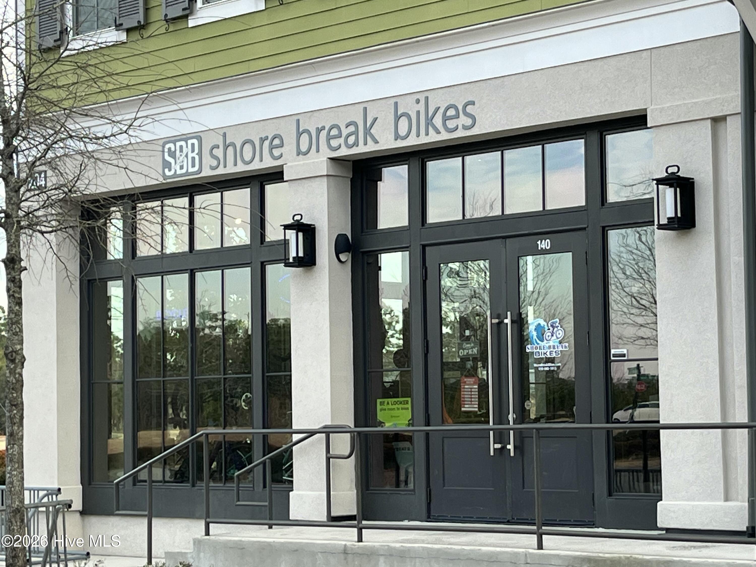 100554120 | Photo 85