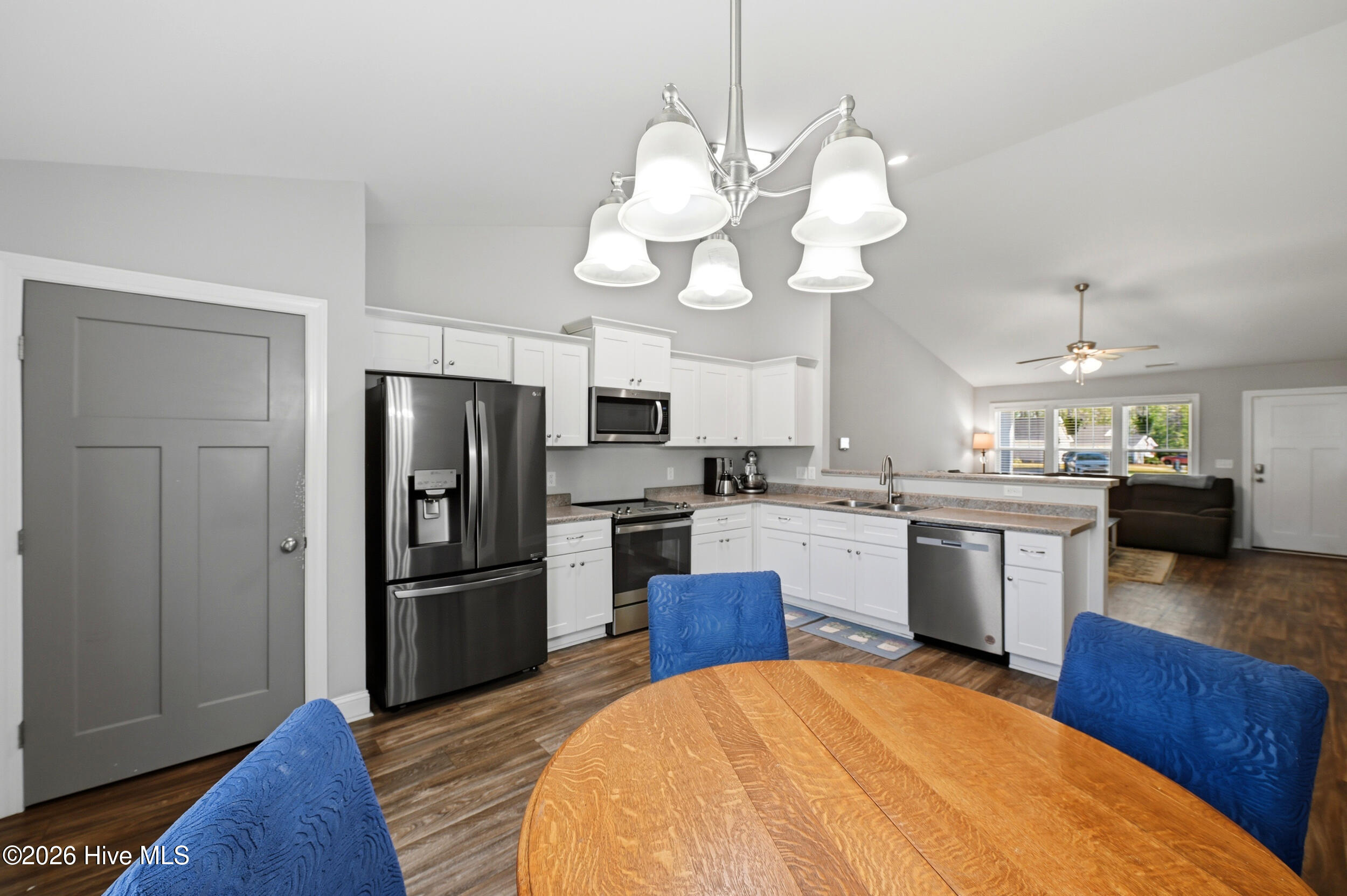 107 Milam Court, Burgaw, NC 28425 – photo 10: 10_107_milam_ct_010