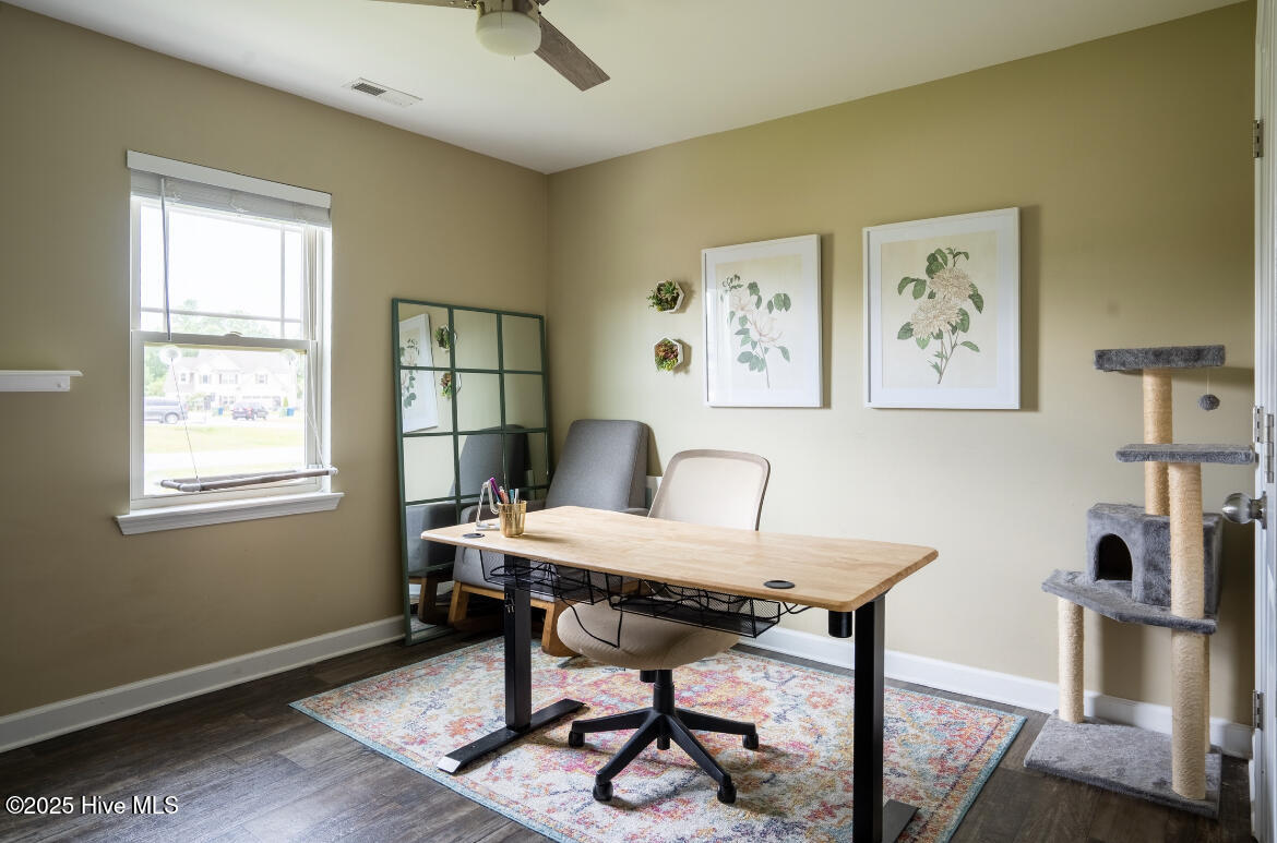 100546770 | Photo 12