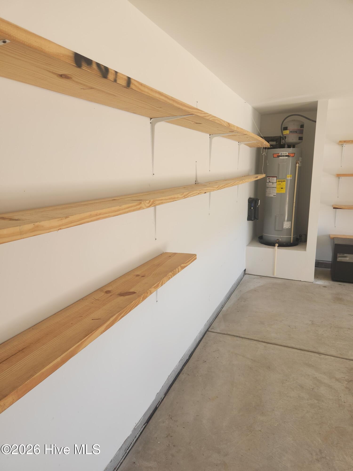 100564260 | Photo 19